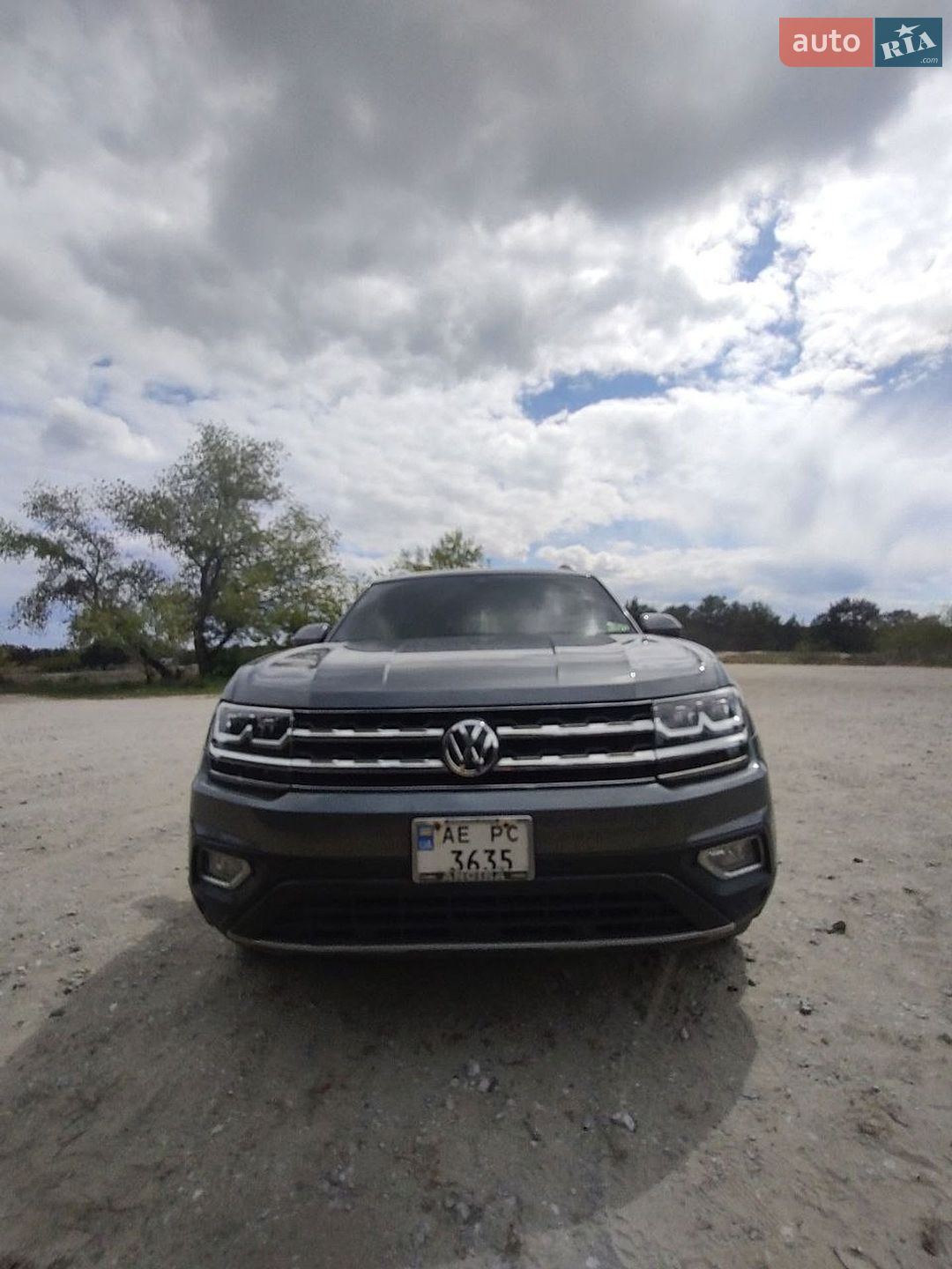 Volkswagen Atlas 2018 VIN 1V2NR2CA0KC506827 фото оголошення 3 з 13
