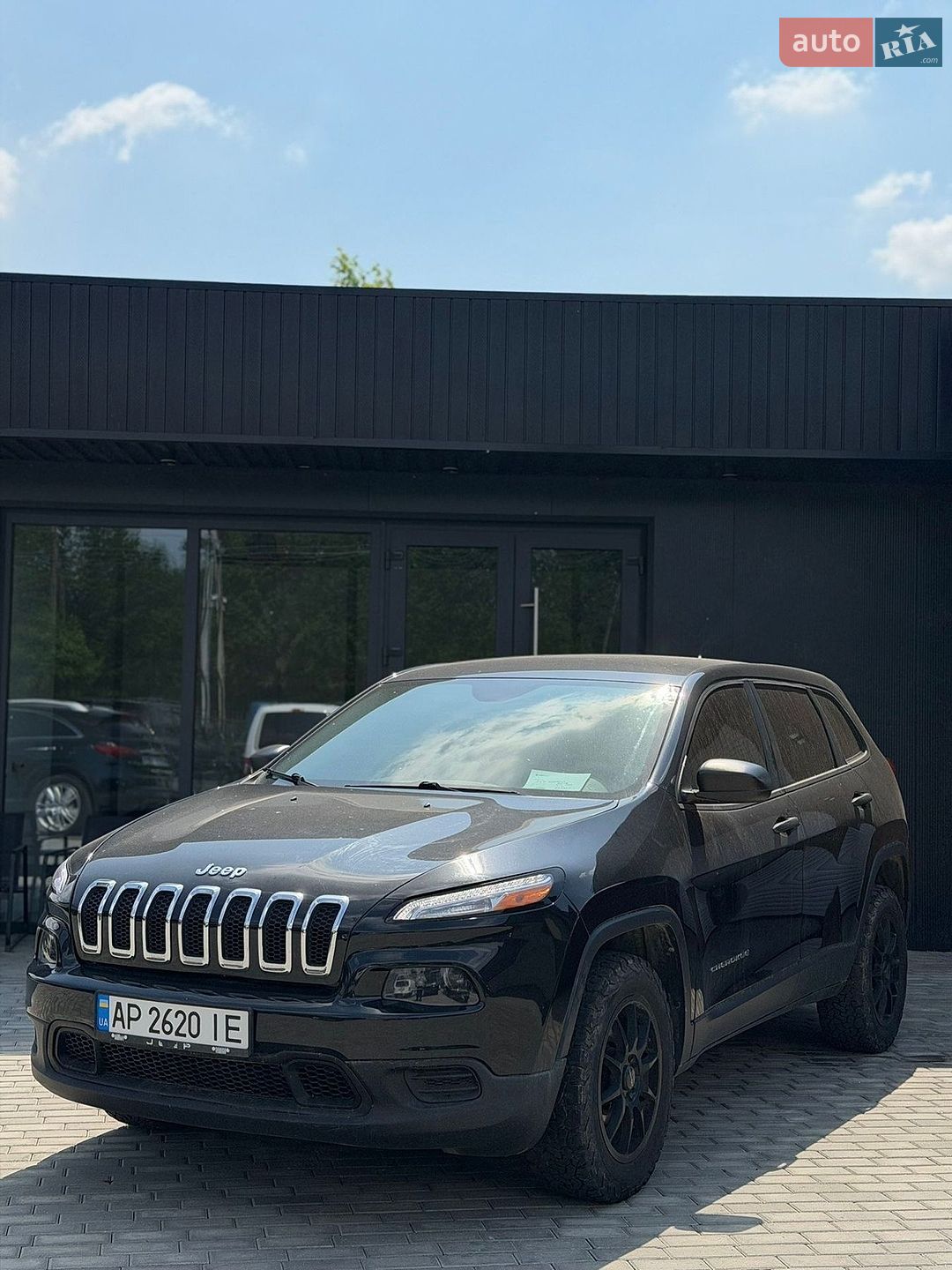 Jeep Cherokee 2013 VIN 1C4PJMAB7EW165941 фото оголошення 4 з 32