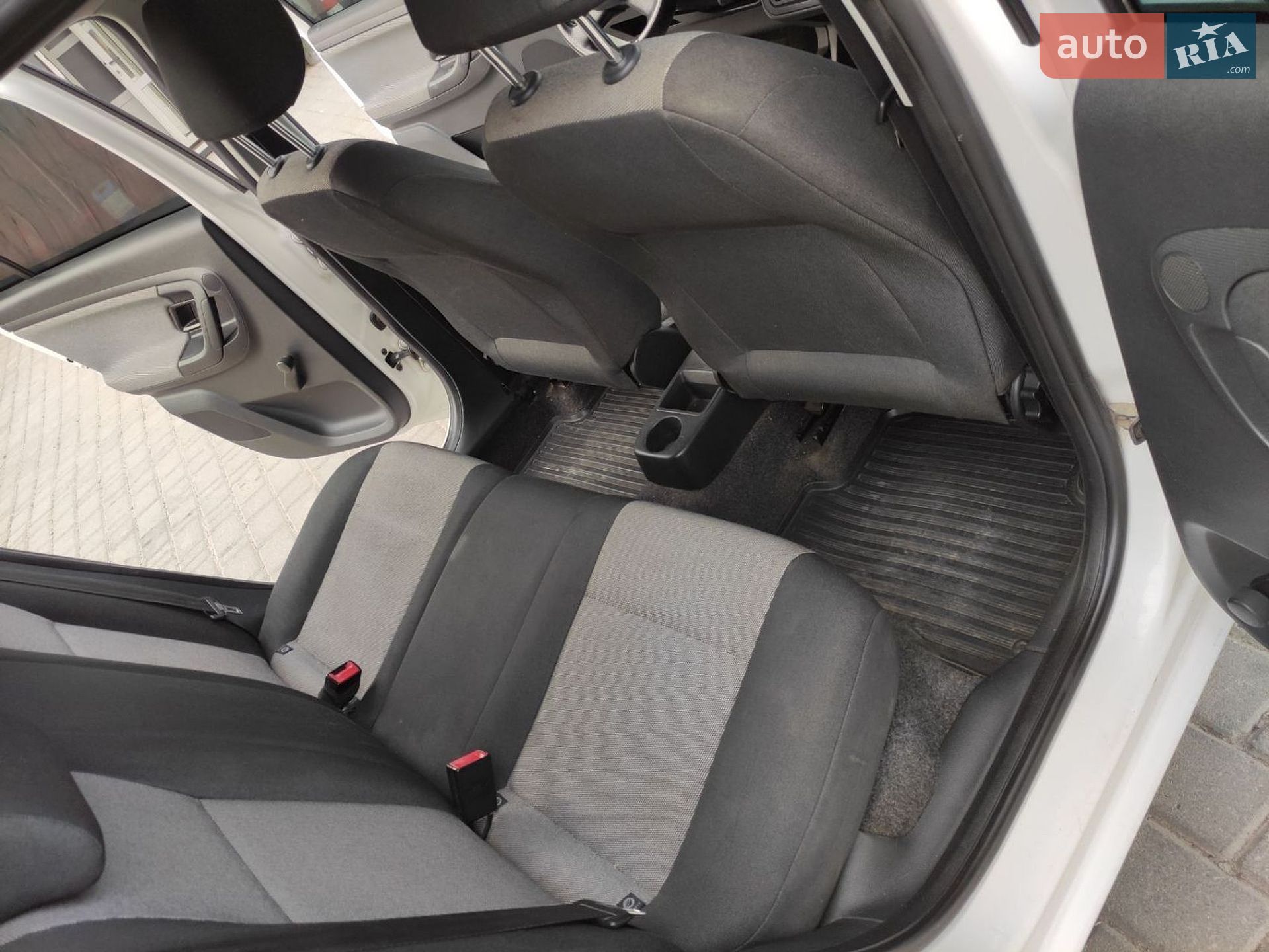 Skoda Fabia 2010 VIN TMB1SB5J8B3045832 фото оголошення 19 з 21