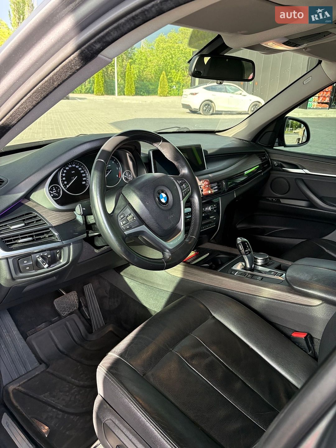 BMW X5 2016 VIN WBALS010900V46038 фото оголошення 31 з 62