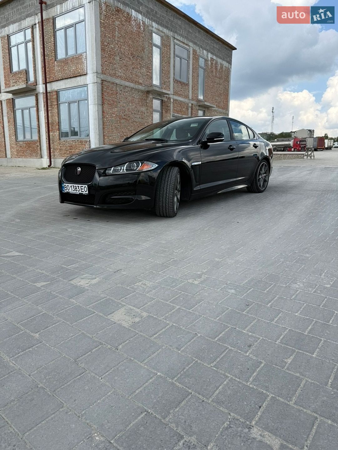 Jaguar XF 2015 VIN SAJWJ0FF7F8U76275 фото оголошення 2 з 17