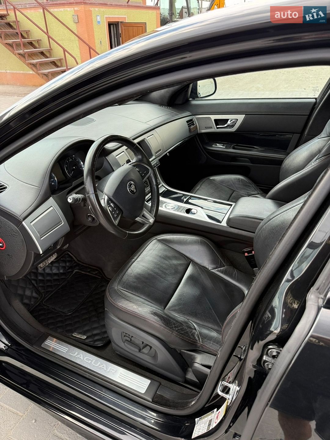 Jaguar XF 2015 VIN SAJWJ0FF7F8U76275 фото оголошення 15 з 17