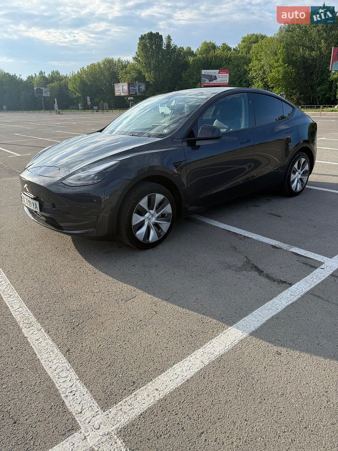 Tesla Model Y 2024 VIN 7SAYGDED1RF072568 фото оголошення 17 з 26
