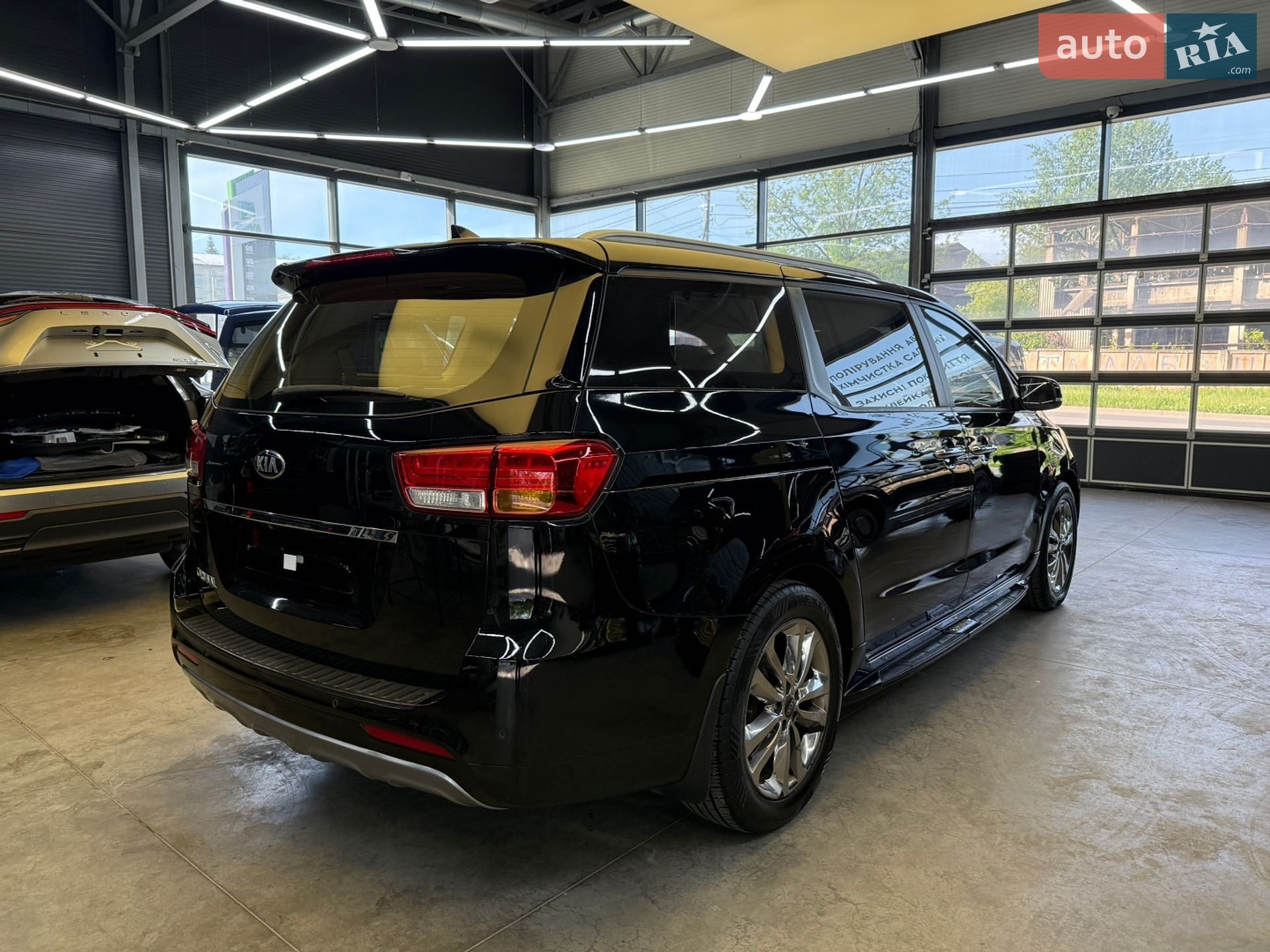 Kia Carnival 2014 VIN KNAMC81ABFS053235 фото оголошення 3 з 41