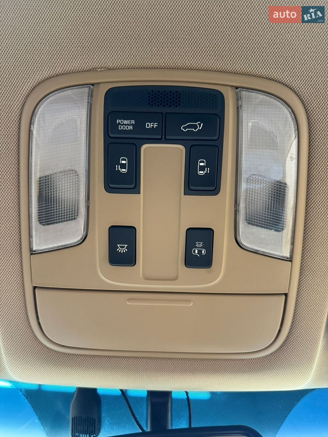 Kia Carnival 2014 VIN KNAMC81ABFS053235 фото оголошення 18 з 41