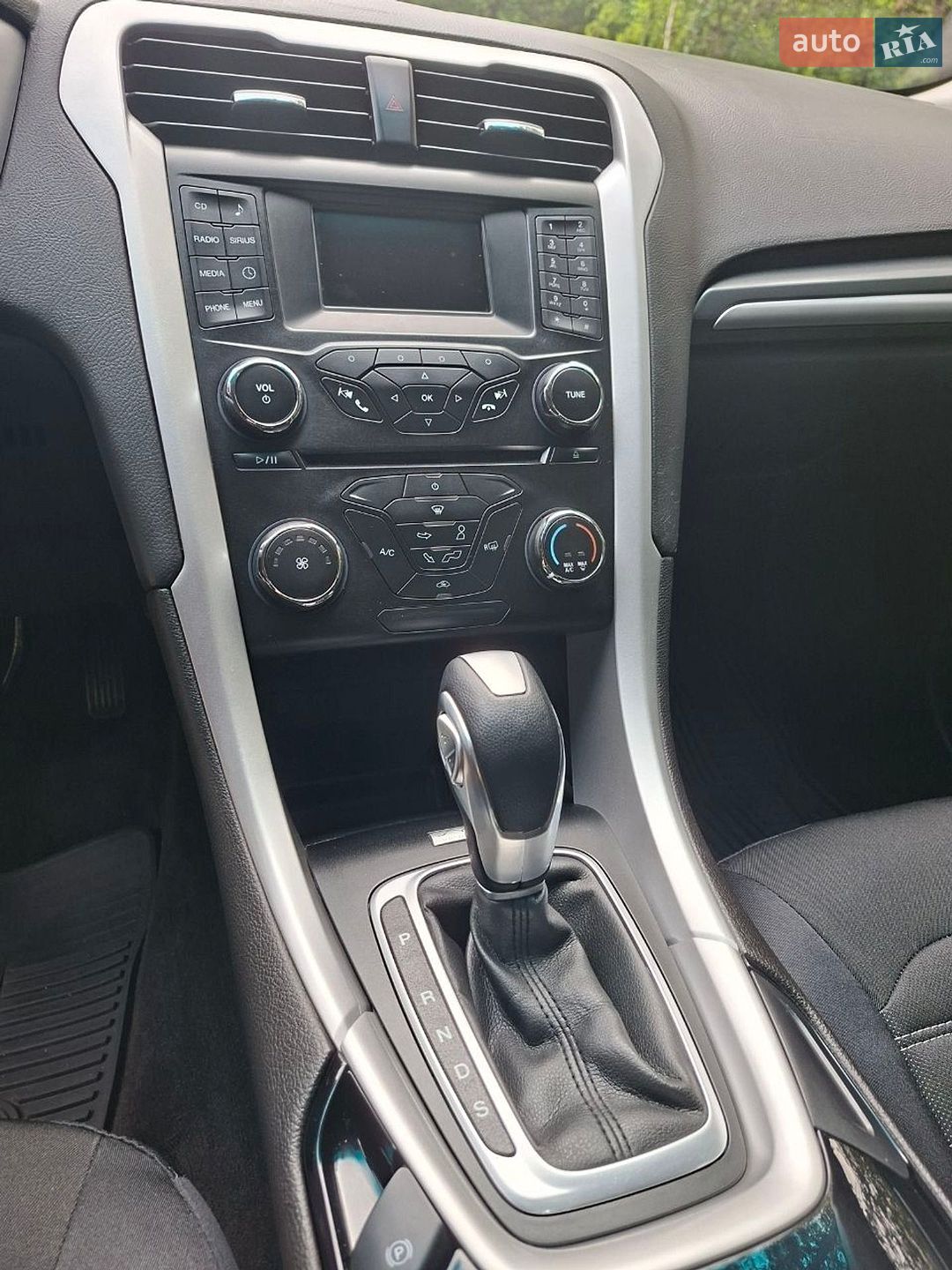 Ford Fusion 2014 VIN 1FA6P0H72E5401055 фото оголошення 12 з 18