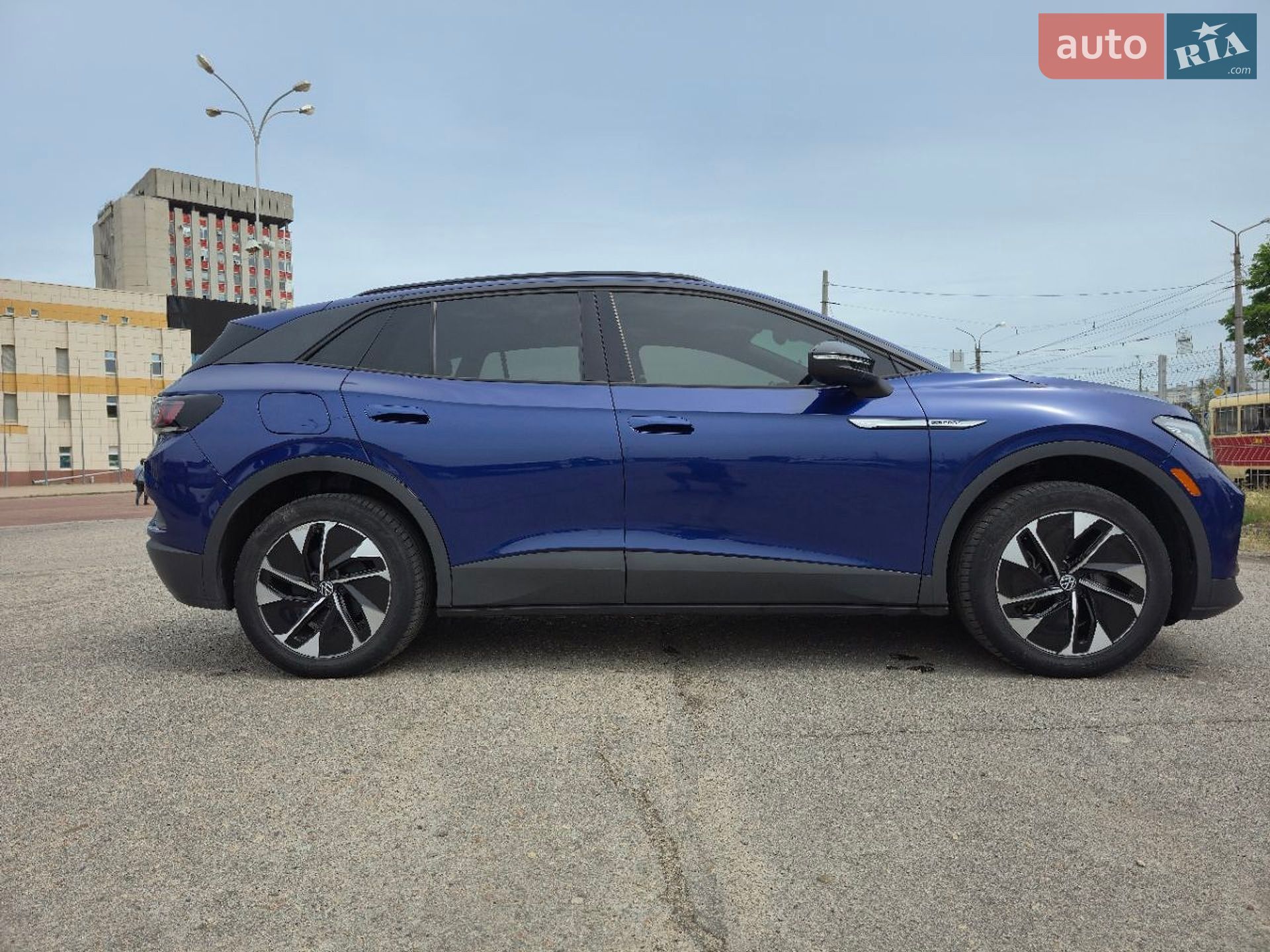 Volkswagen ID.4 2022 VIN WVGGNPE27NP074769 фото оголошення 2 з 16