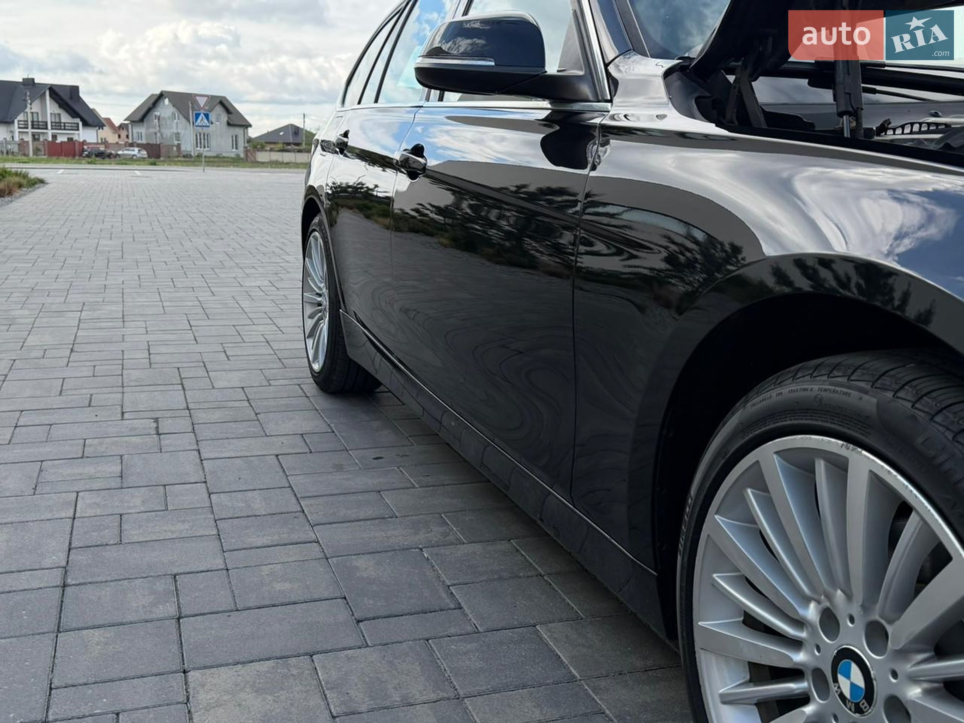 BMW 3 Series 2014 VIN WBA3G7C52EKN37499 фото оголошення 4 з 68