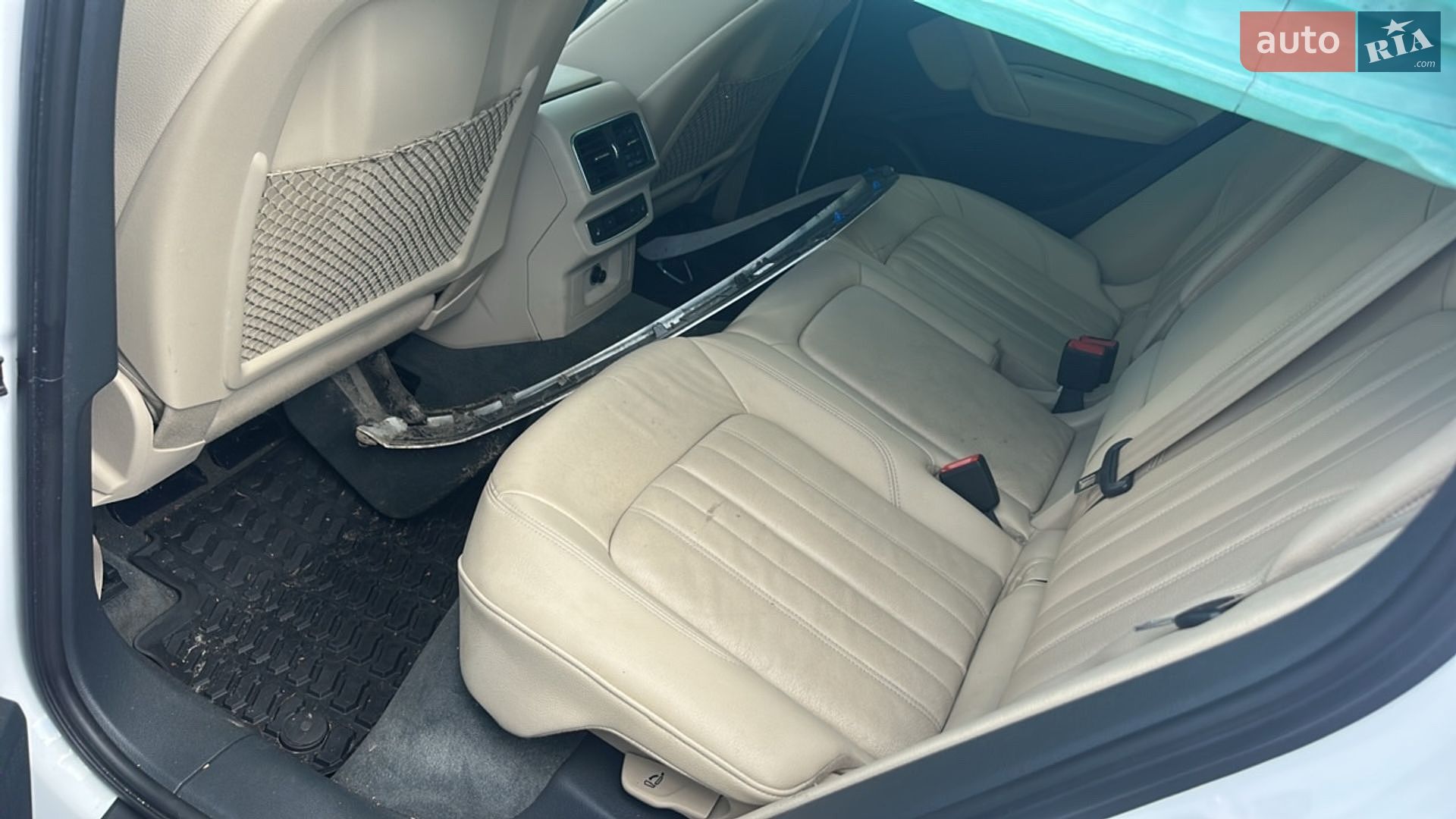Audi Q5 2017 VIN WA1BNAFY0J2006314 фото оголошення 27 з 36