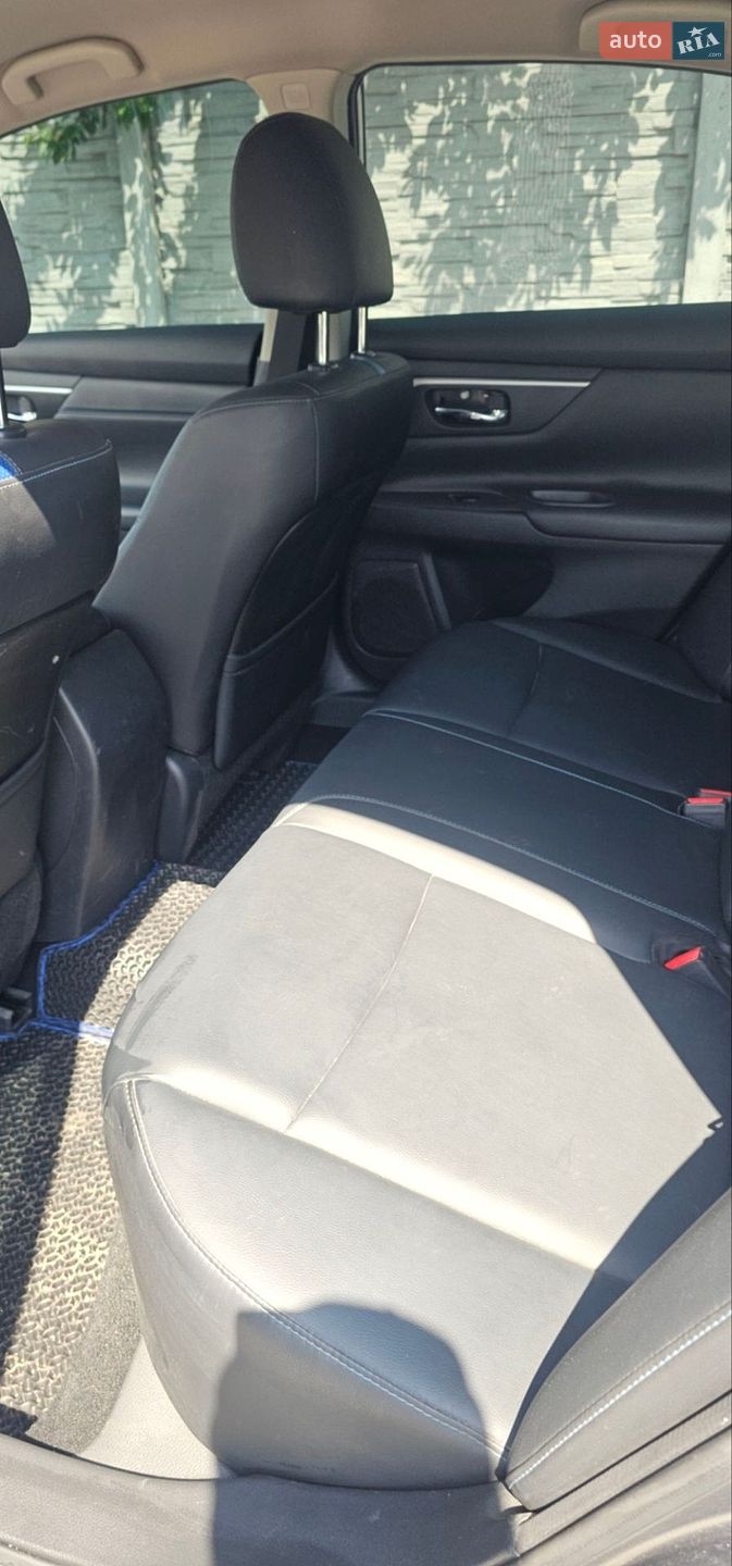 Nissan Altima 2018 VIN 1N4AL3AP4JC206579 фото оголошення 11 з 13