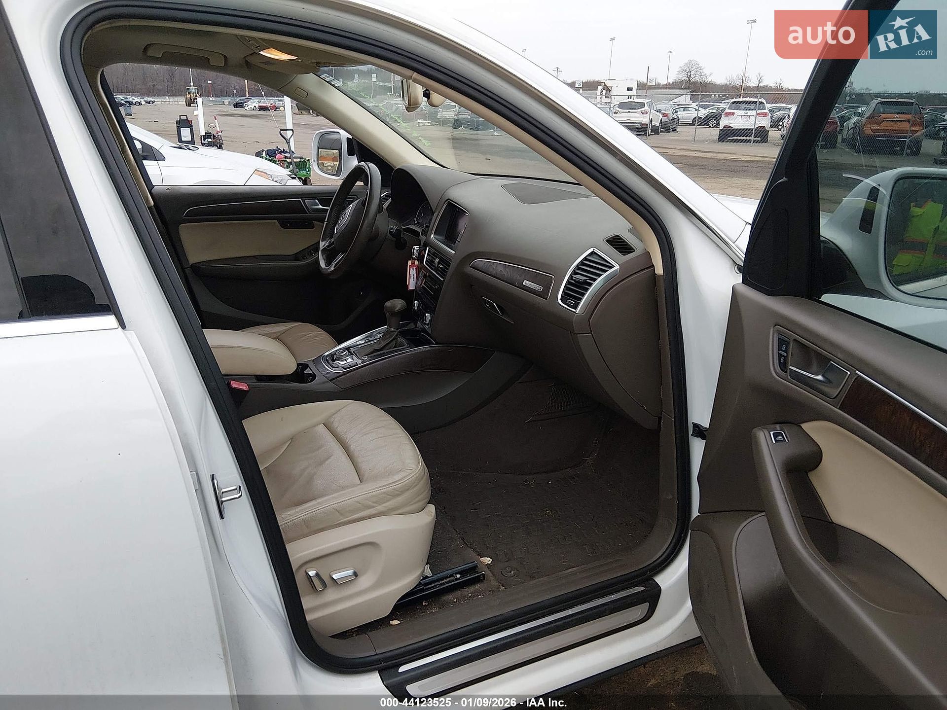 Audi Q5 2015 VIN WA1LFAFP4FA146002 фото оголошення 41 з 52