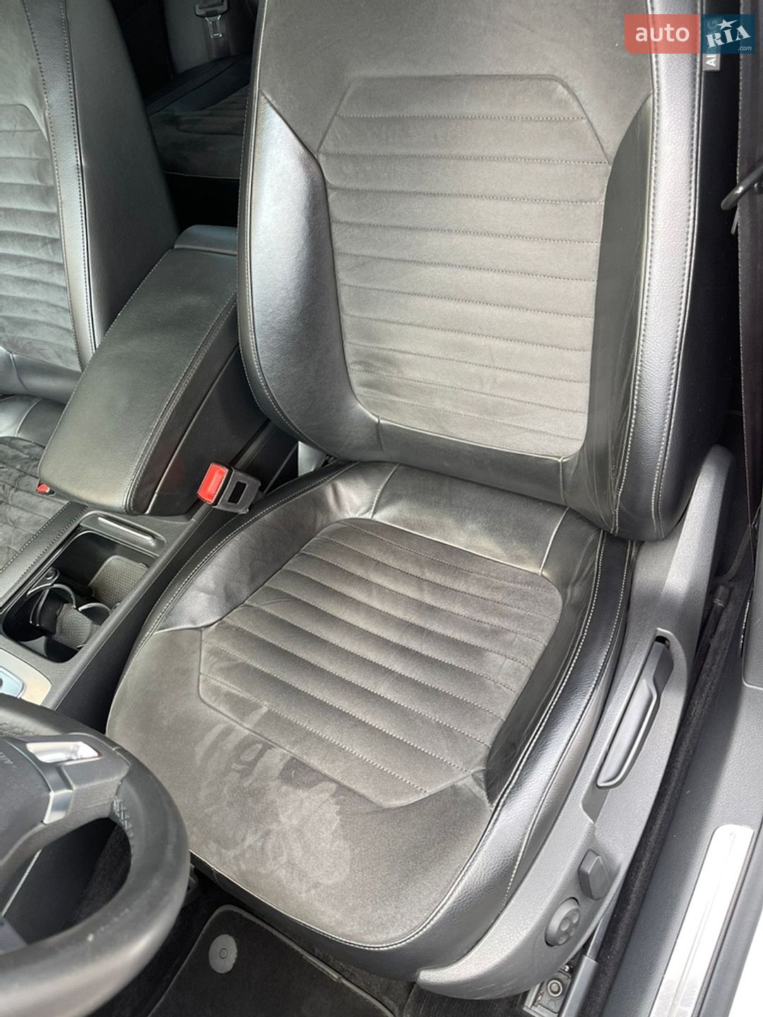 Volkswagen Passat 2011 VIN WVWZZZ3CZCP000682 фото оголошення 9 з 19