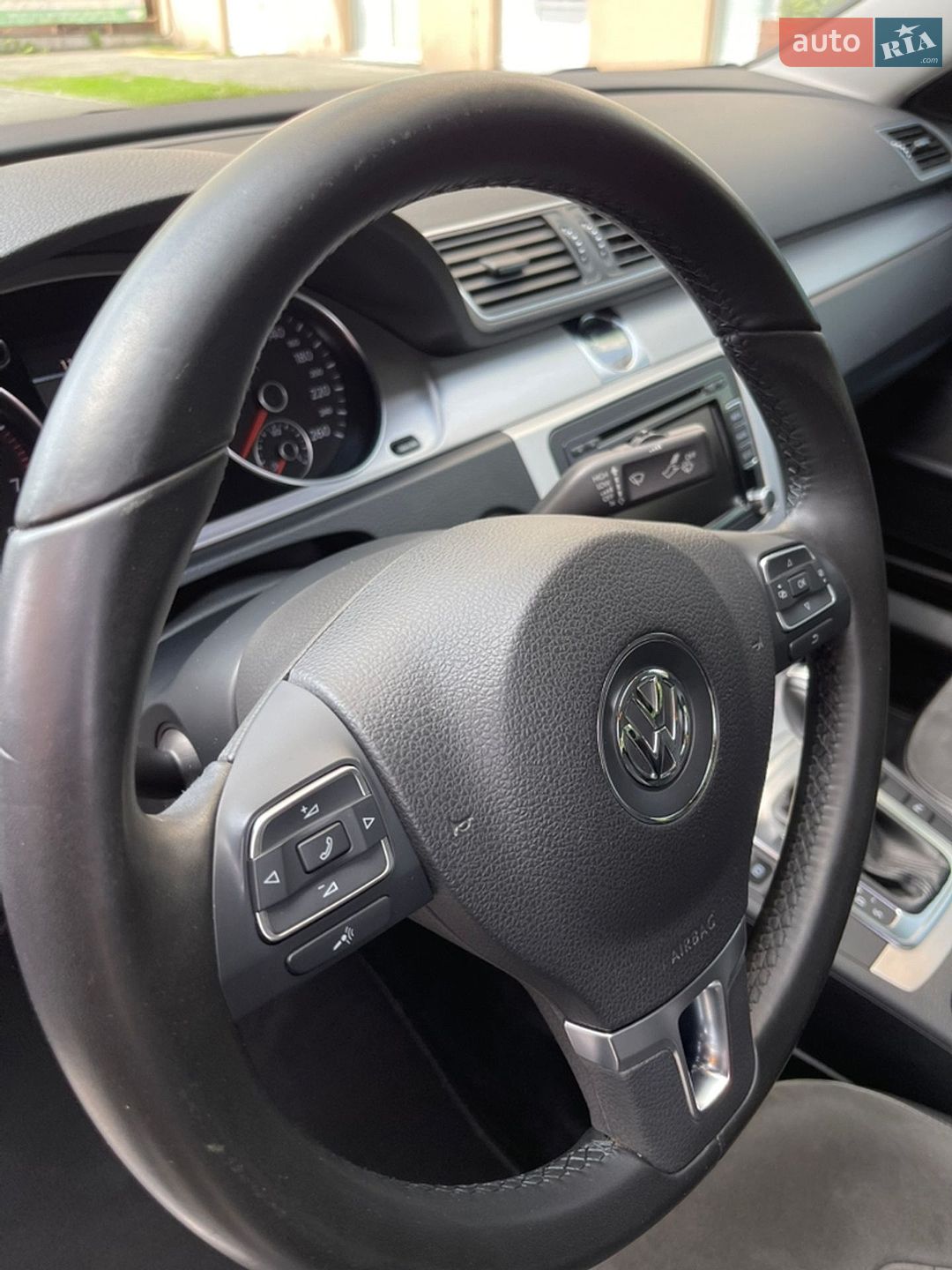 Volkswagen Passat 2011 VIN WVWZZZ3CZCP000682 фото оголошення 10 з 19