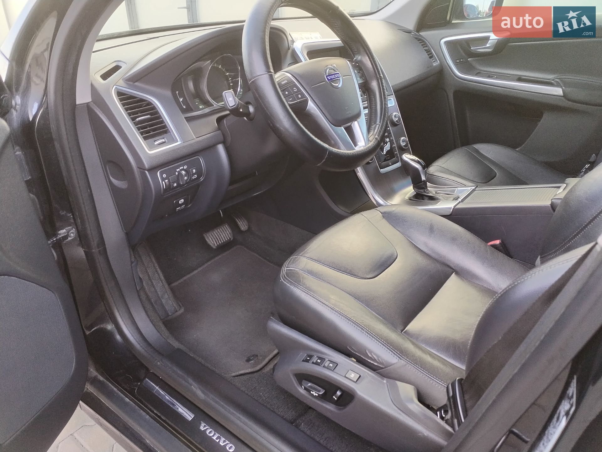 Volvo Xc60 2014 VIN YV426MDBXF2587831 фото оголошення 17 з 21