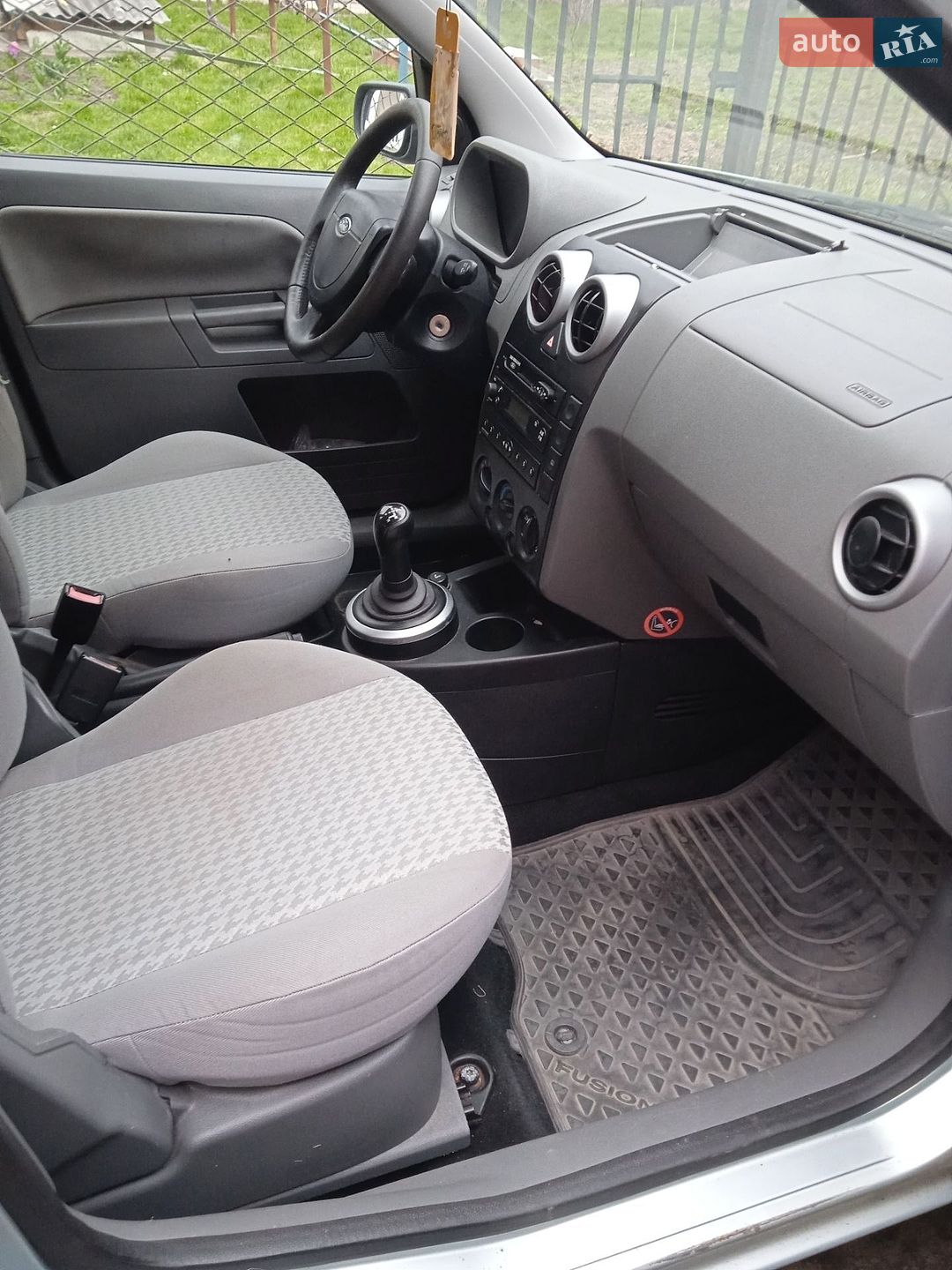 Ford Fusion 2003 VIN WF0UXXGAJU3E87939 фото оголошення 3 з 8