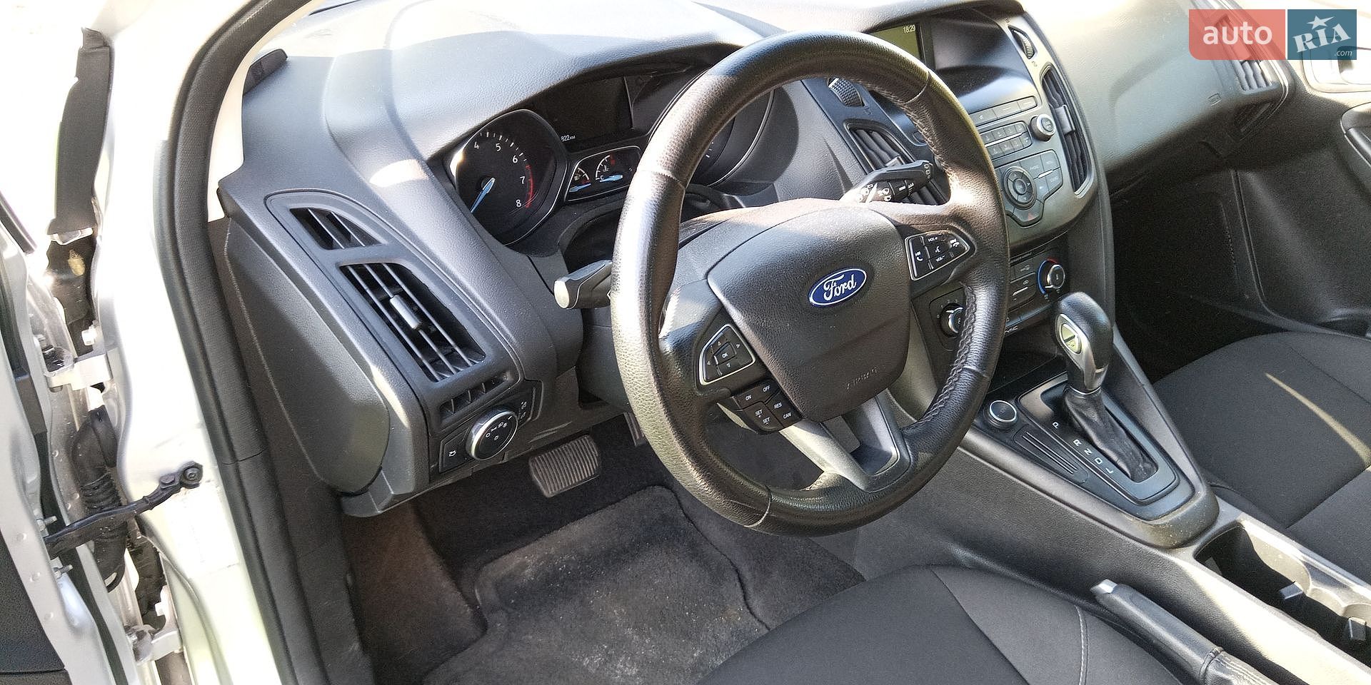 Ford Focus 2017 VIN 1FADP3K2XJL224945 фото оголошення 10 з 14