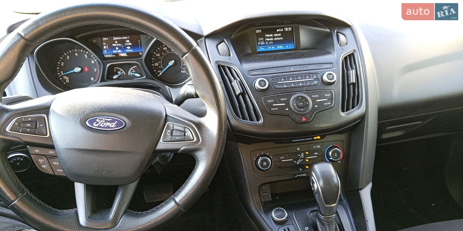 Ford Focus 2017 VIN 1FADP3K2XJL224945 фото оголошення 11 з 14