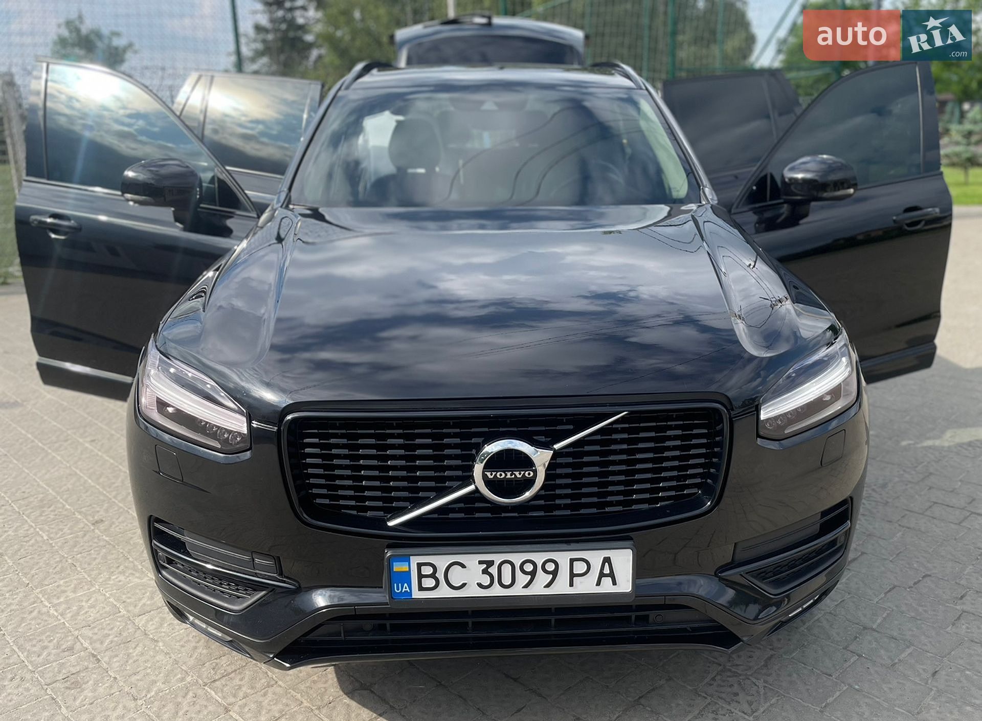 Volvo Xc90 2015 VIN YV1LFA4BCG1049281 фото оголошення 11 з 15