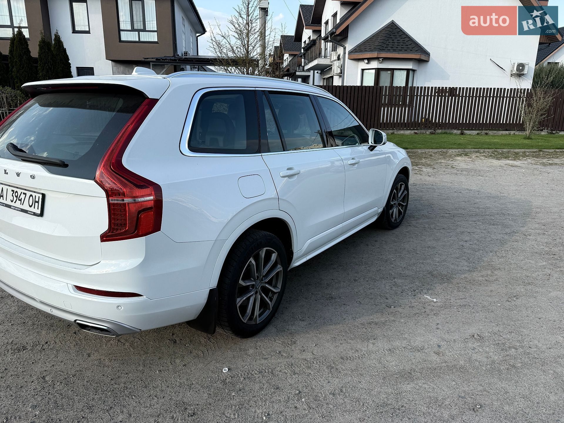 Volvo Xc90 2019 VIN YV1LC25UCL1546870 фото оголошення 4 з 23