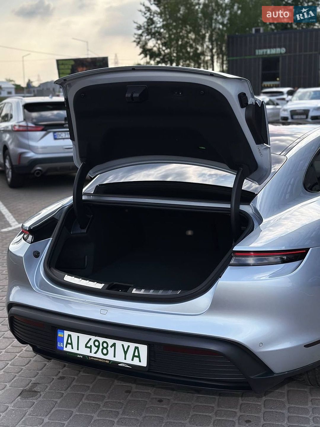 Porsche Taycan 2020 VIN WP0AB2Y19LSA50933 фото оголошення 6 з 10