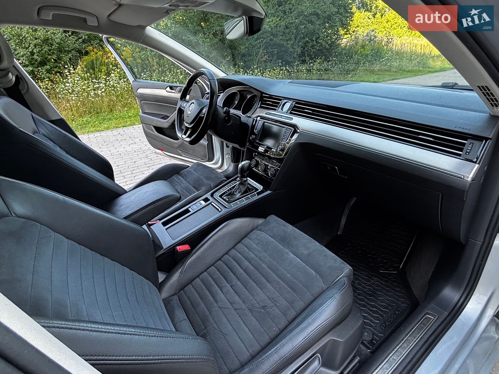 Volkswagen Passat 2015 VIN WVWZZZ3CZGE050523 фото оголошення 13 з 14