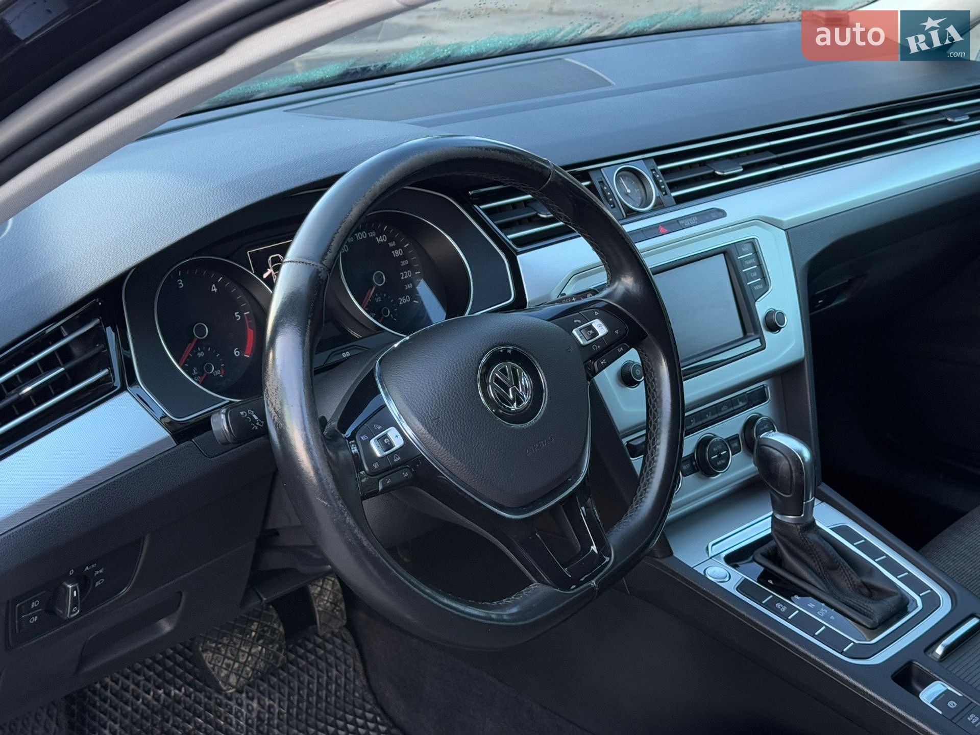 Volkswagen Passat 2015 VIN WVWZZZ3CZGP001994 фото оголошення 9 з 22