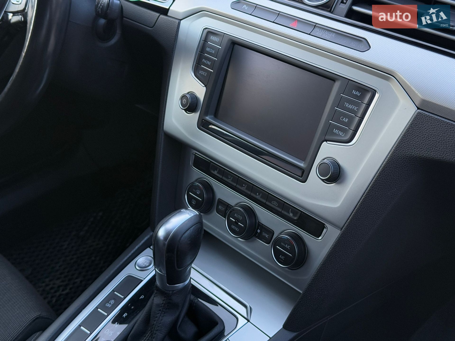 Volkswagen Passat 2015 VIN WVWZZZ3CZGP001994 фото оголошення 15 з 22