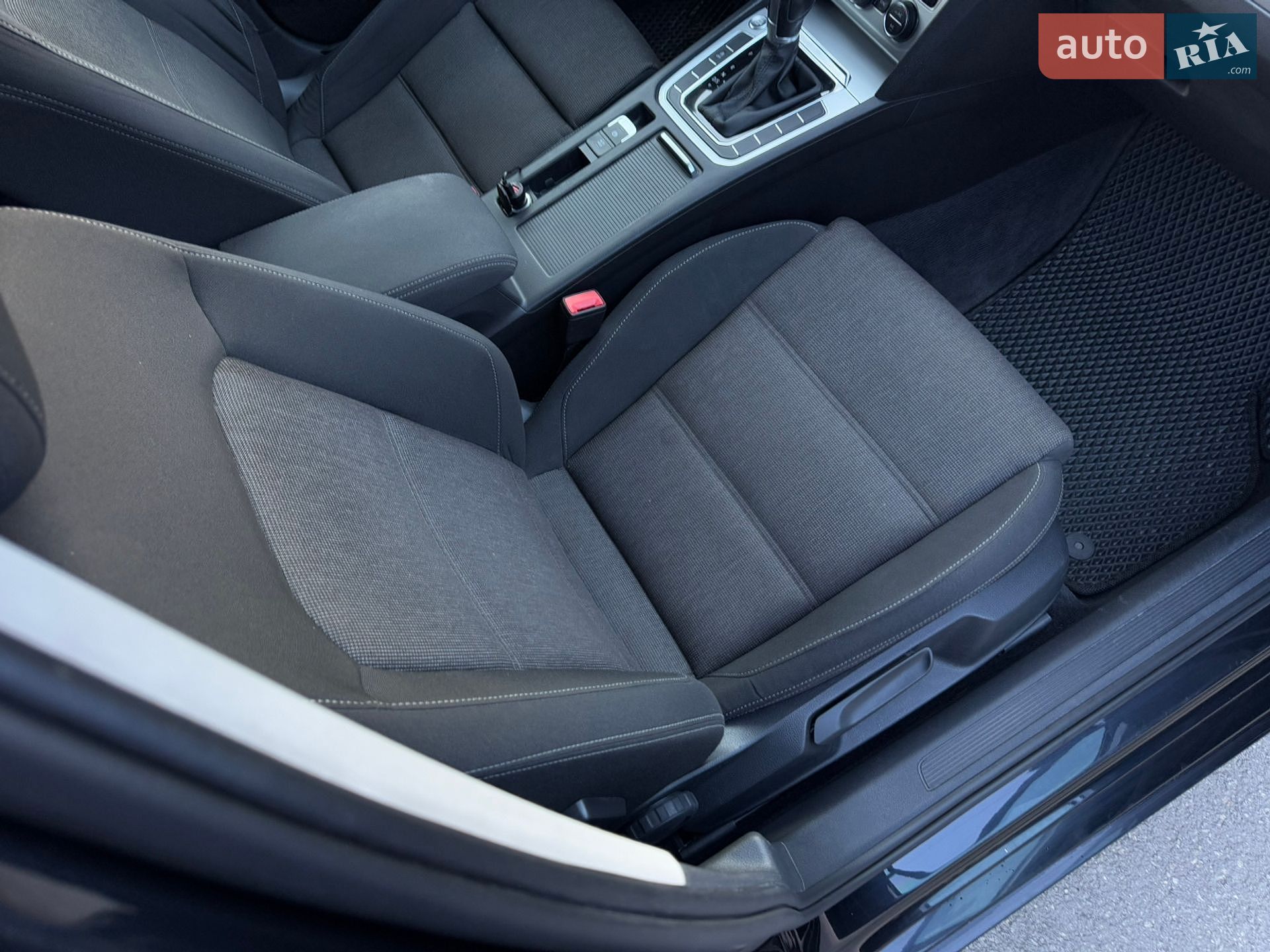 Volkswagen Passat 2015 VIN WVWZZZ3CZGP001994 фото оголошення 16 з 22