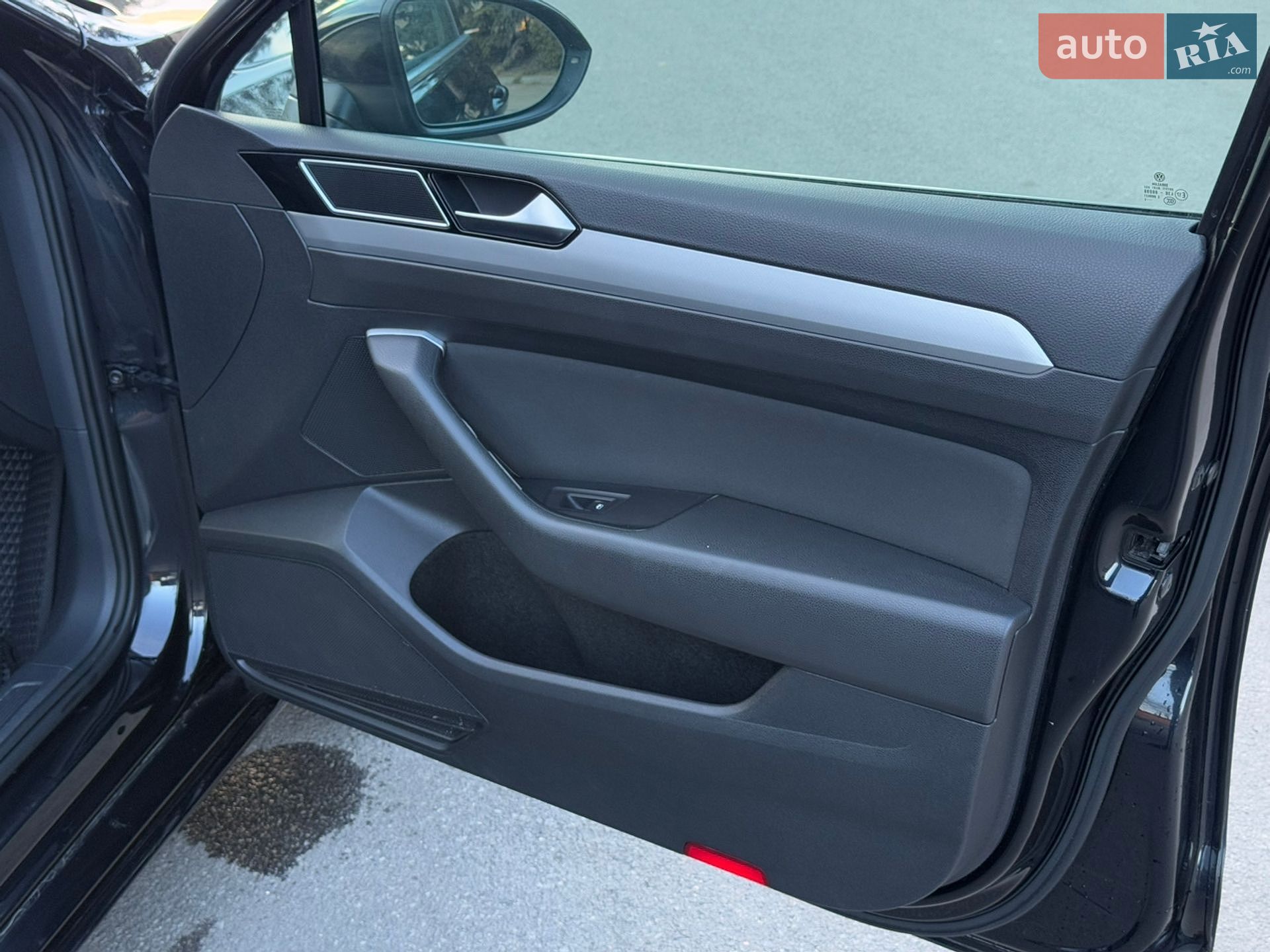 Volkswagen Passat 2015 VIN WVWZZZ3CZGP001994 фото оголошення 19 з 22