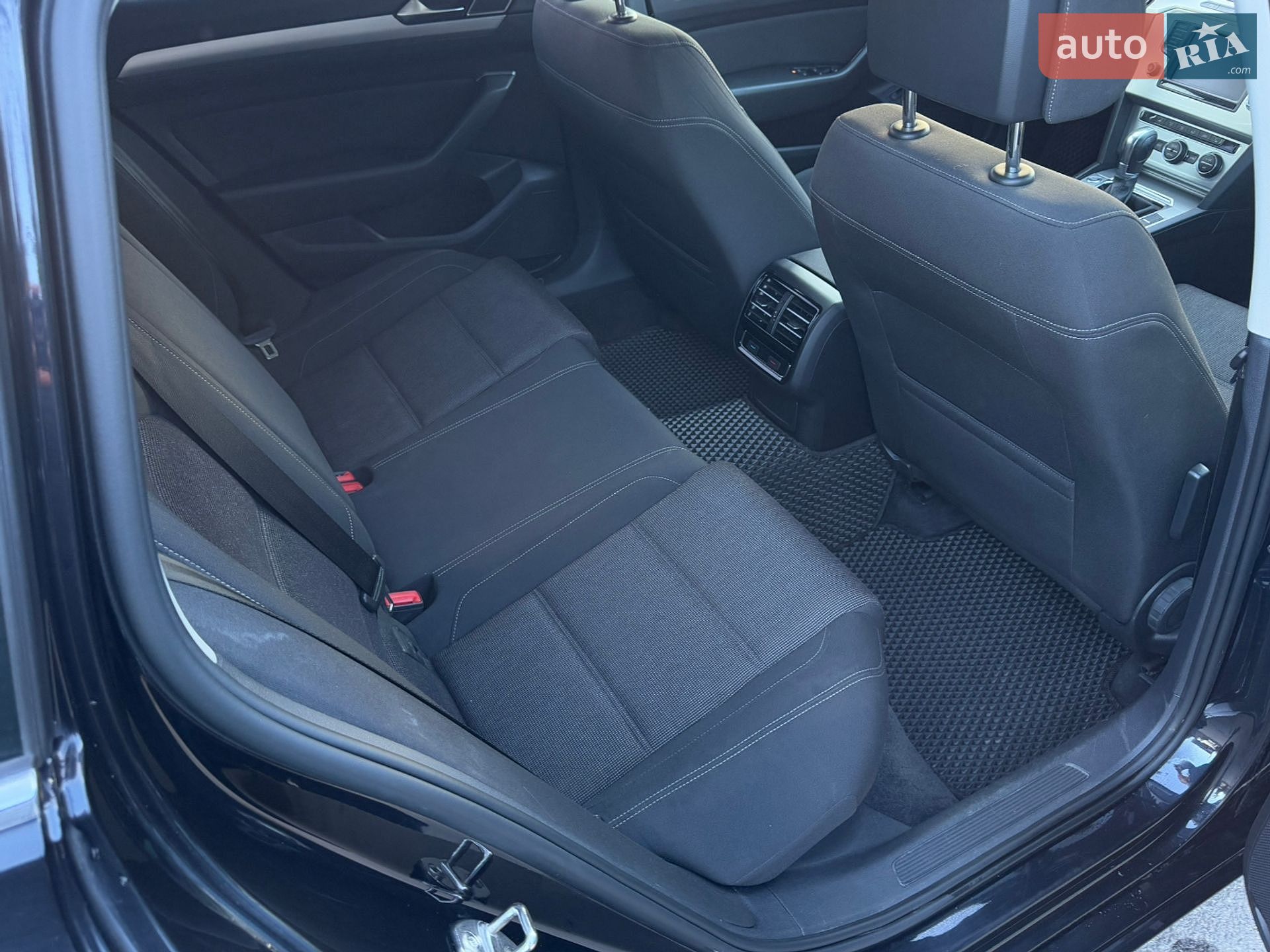 Volkswagen Passat 2015 VIN WVWZZZ3CZGP001994 фото оголошення 17 з 22