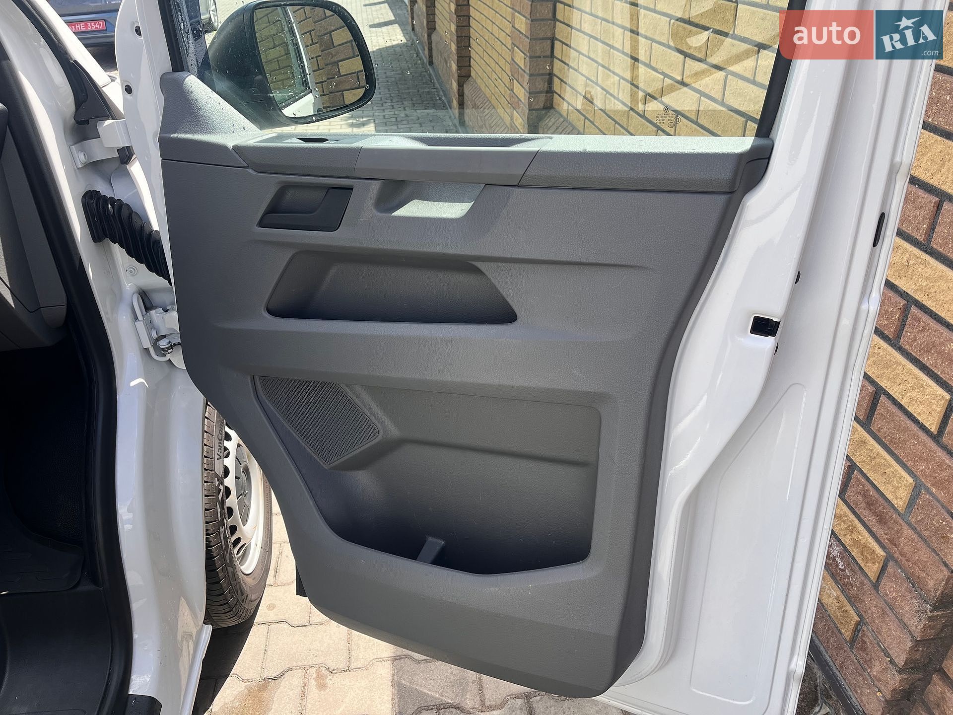 Volkswagen Transporter 2022 VIN WV1ZZZ7HZMH075845 фото оголошення 17 з 22
