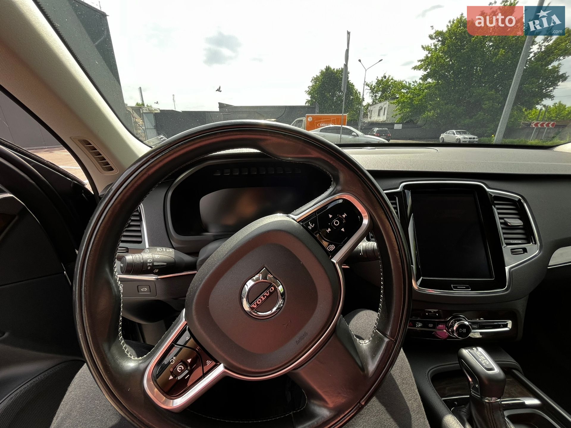 Volvo Xc90 2015 VIN YV1LFA4BCG1014054 фото оголошення 24 з 51