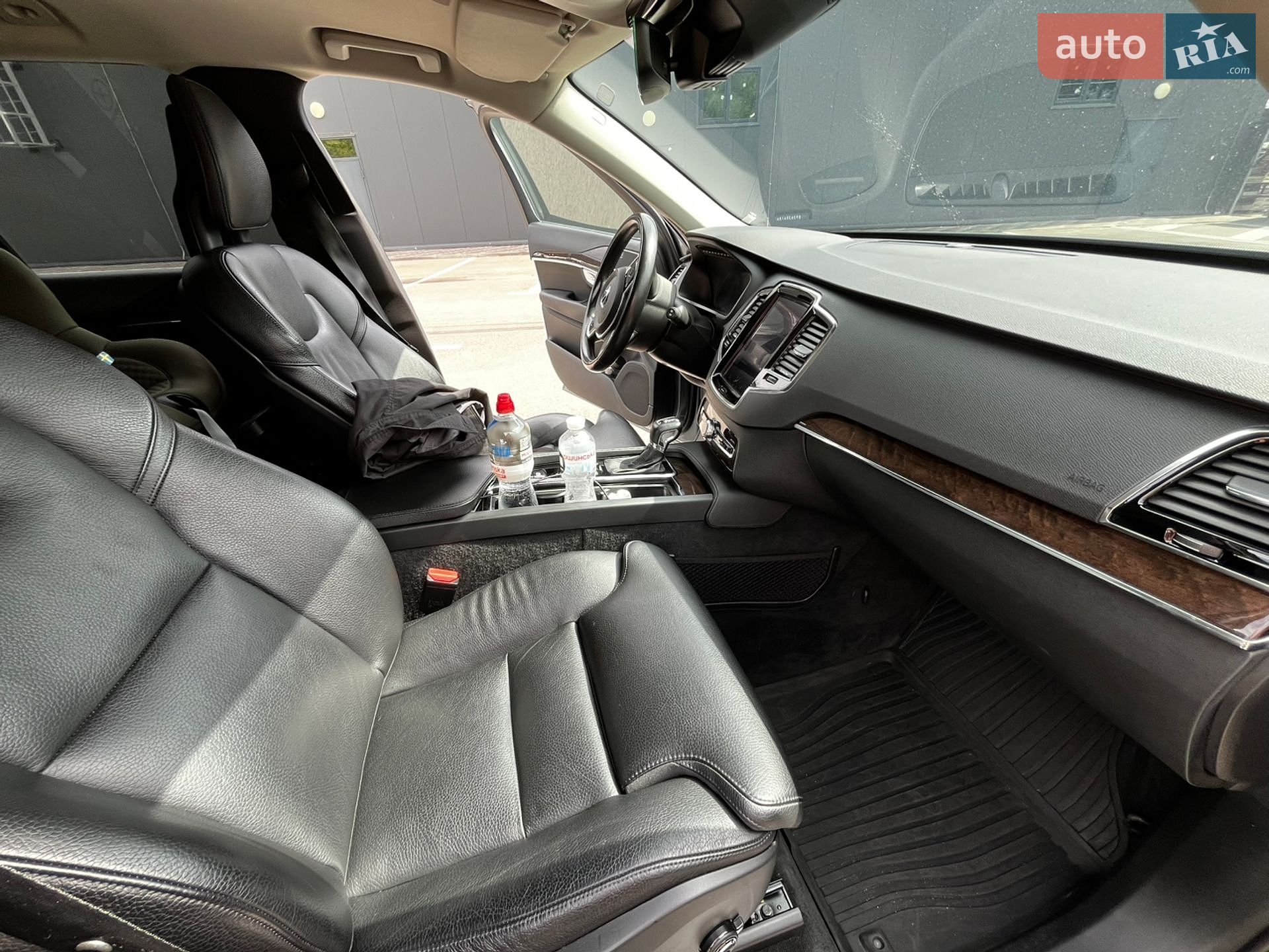Volvo Xc90 2015 VIN YV1LFA4BCG1014054 фото оголошення 40 з 51