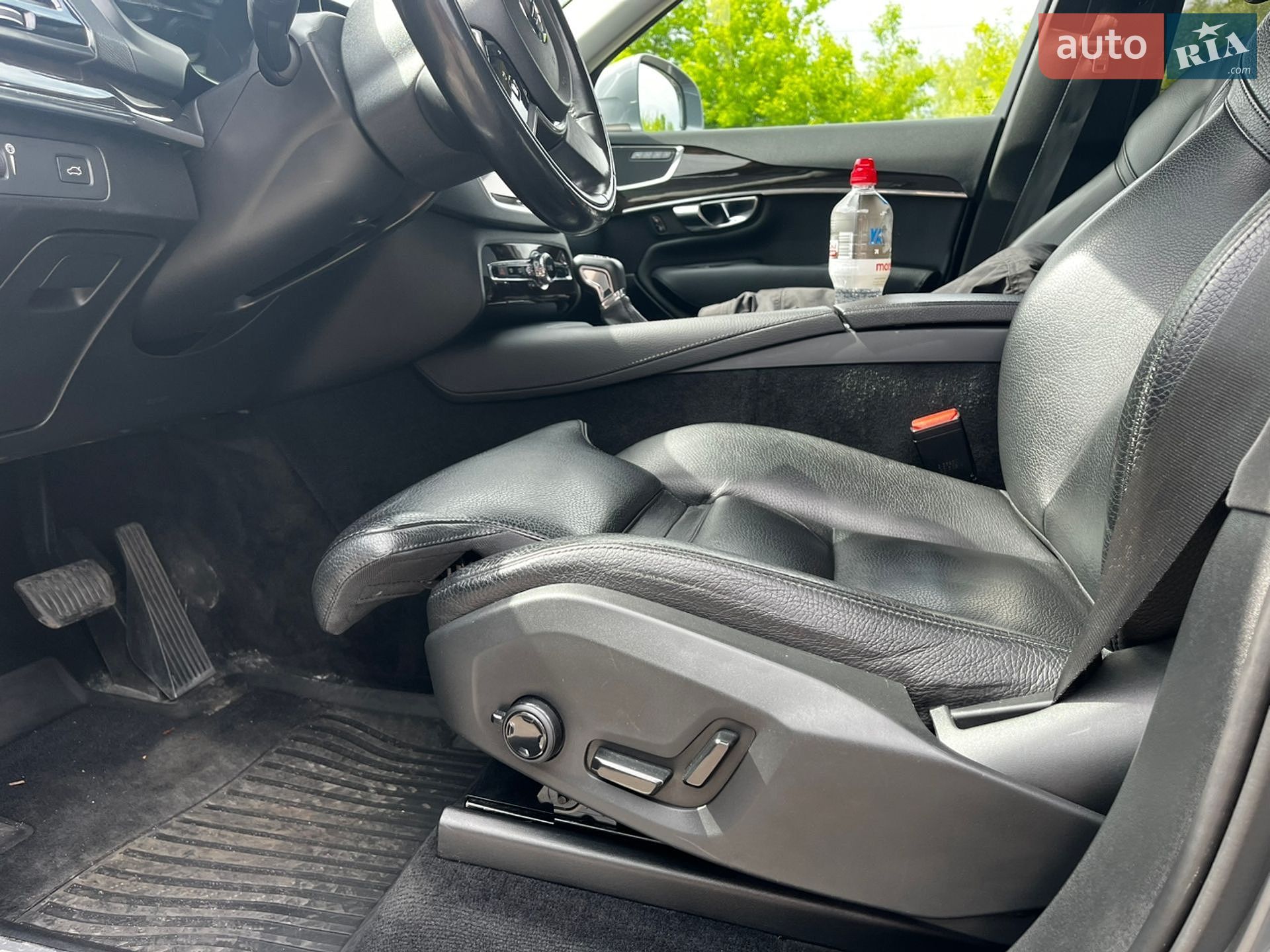 Volvo Xc90 2015 VIN YV1LFA4BCG1014054 фото оголошення 48 з 51