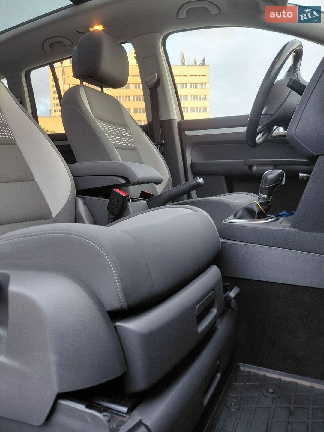 Volkswagen Touran 2013 VIN WVGZZZ1TZEW015335 фото оголошення 8 з 36