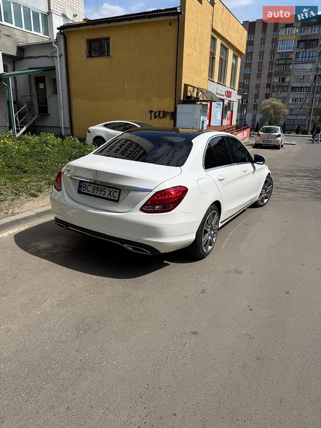 Mercedes-Benz C-Class 2016 VIN 55SWF4JBXHU201674 фото оголошення 7 з 15