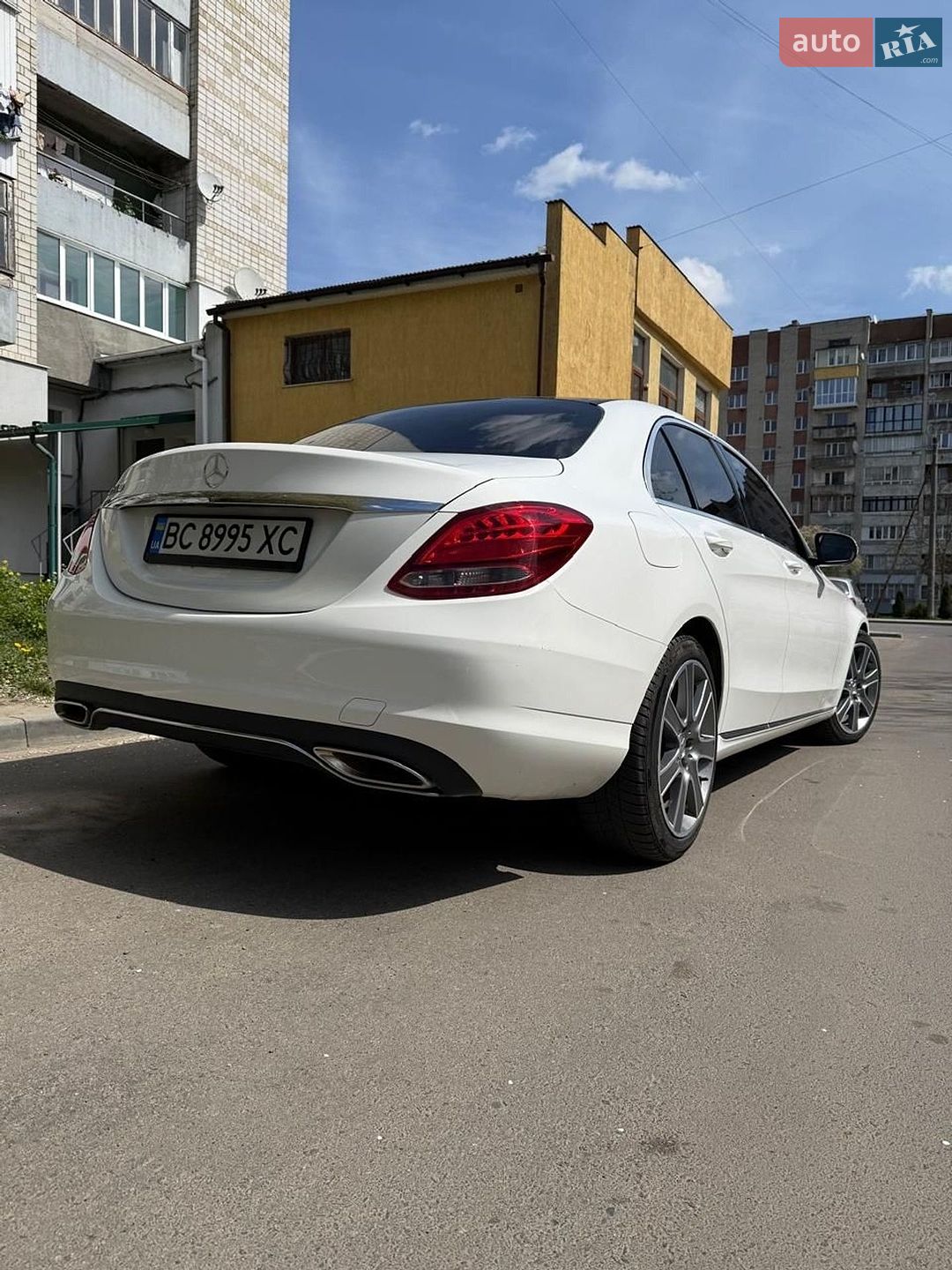 Mercedes-Benz C-Class 2016 VIN 55SWF4JBXHU201674 фото оголошення 10 з 15