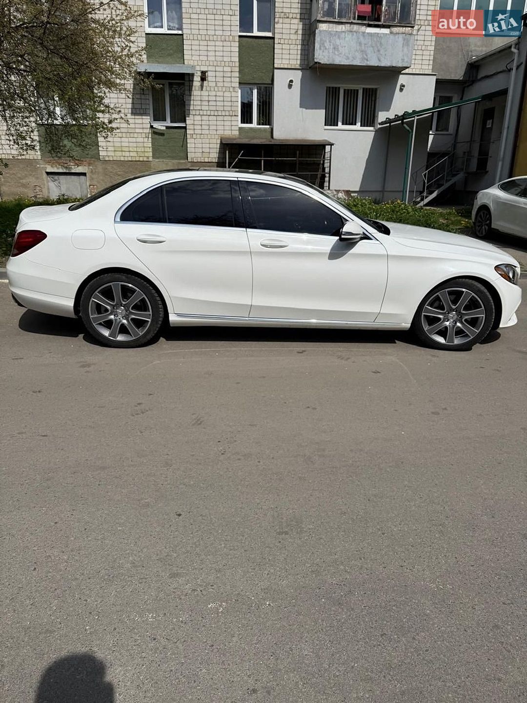 Mercedes-Benz C-Class 2016 VIN 55SWF4JBXHU201674 фото оголошення 11 з 15