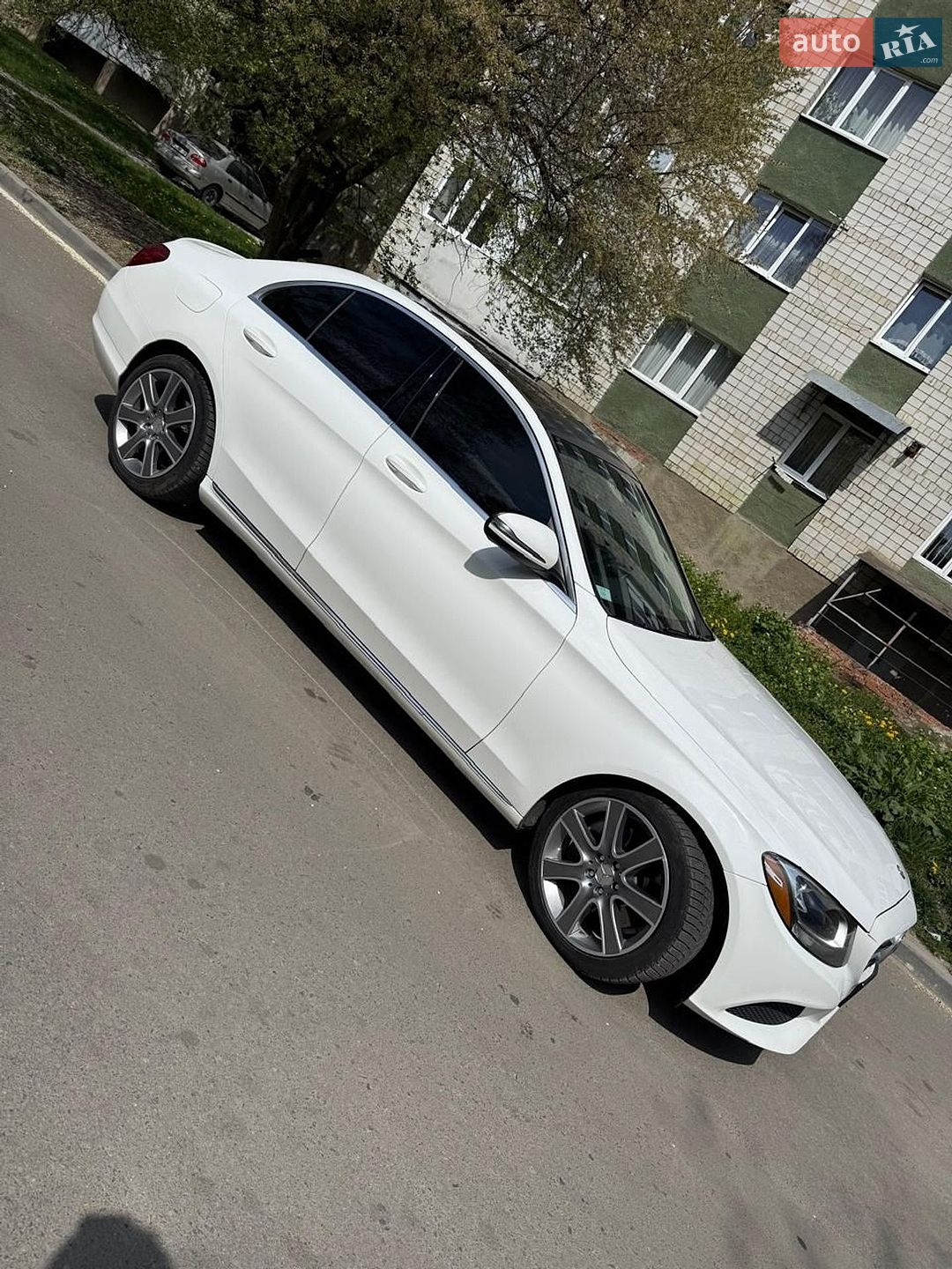 Mercedes-Benz C-Class 2016 VIN 55SWF4JBXHU201674 фото оголошення 12 з 15