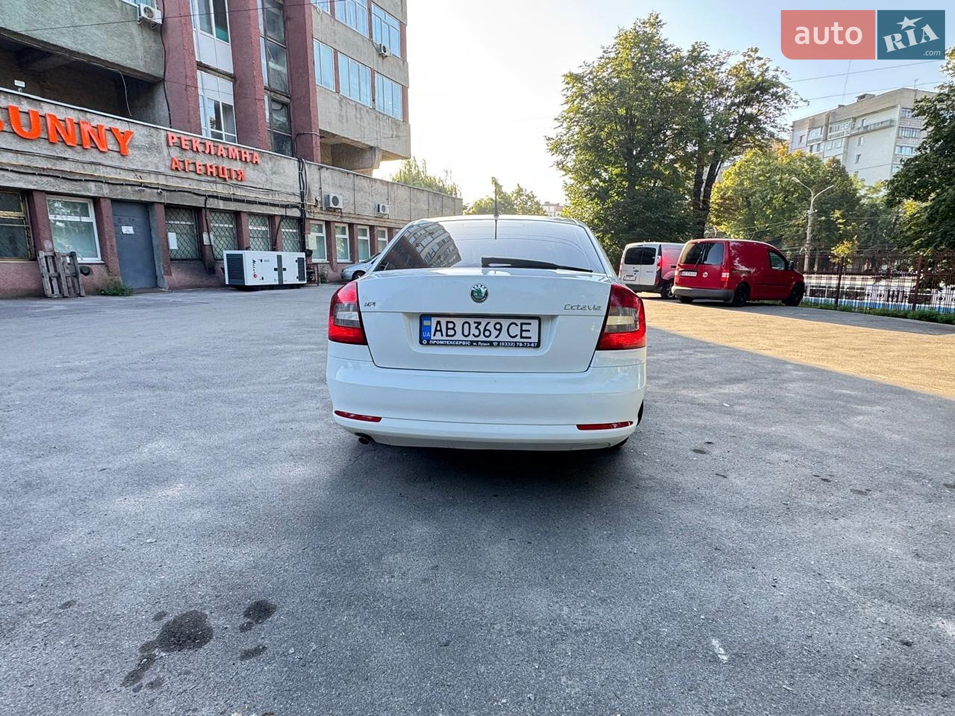 Skoda Octavia 2011 VIN TMBCA41Z5BB154936 фото оголошення 11 з 13