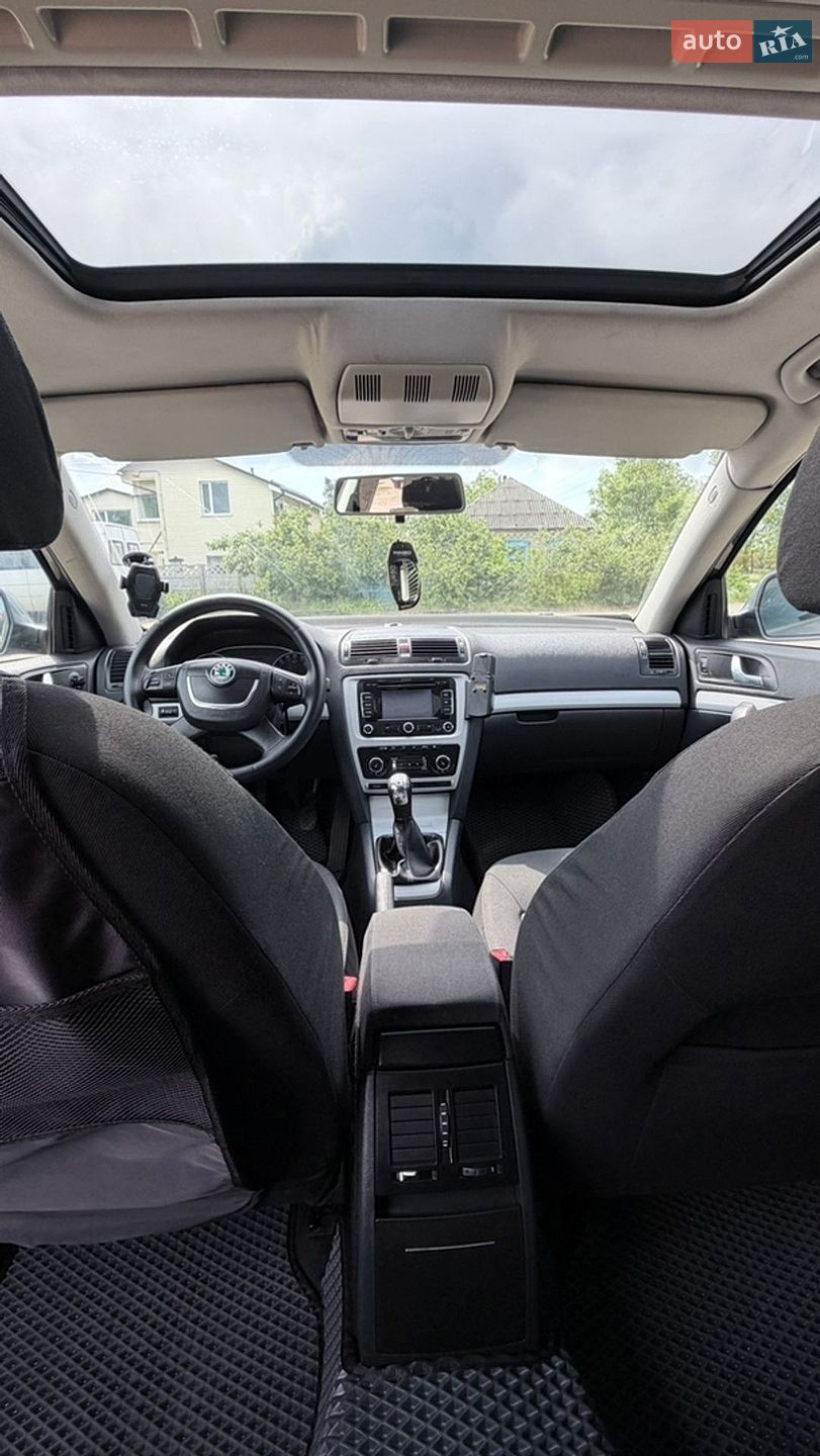 Skoda Octavia 2010 VIN TMBHT61Z2B2015195 фото оголошення 6 з 20