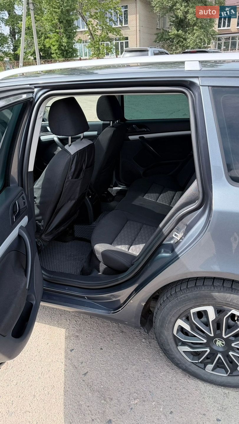 Skoda Octavia 2010 VIN TMBHT61Z2B2015195 фото оголошення 10 з 20