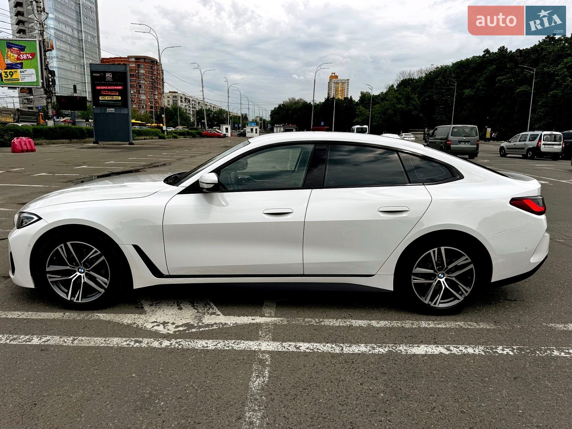 BMW 4 Series Gran Coupe 2023 VIN WBA21AX040FP81522 фото оголошення 7 з 25