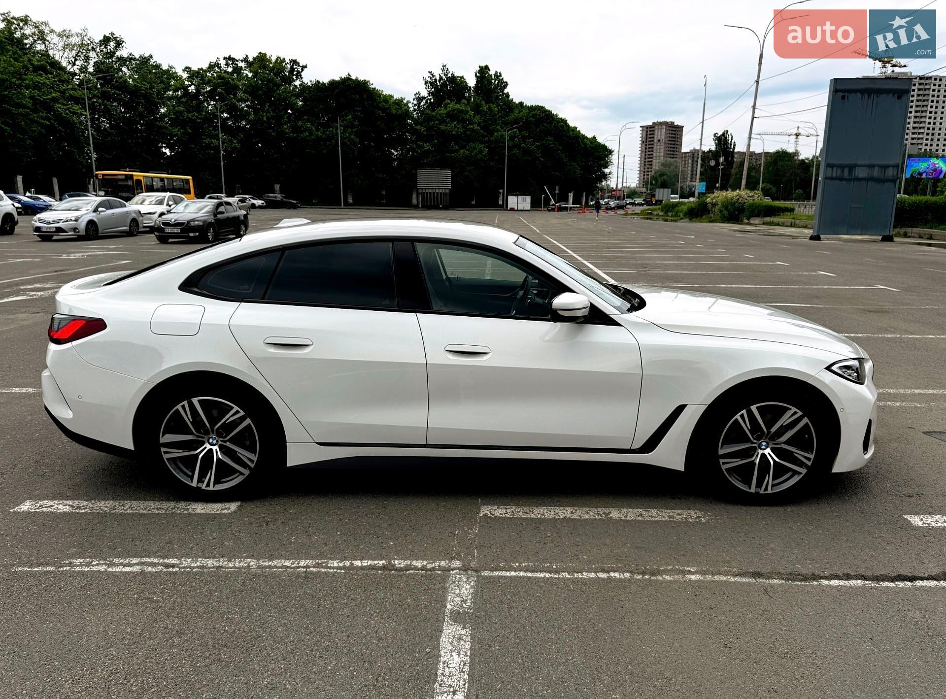 BMW 4 Series Gran Coupe 2023 VIN WBA21AX040FP81522 фото оголошення 3 з 25
