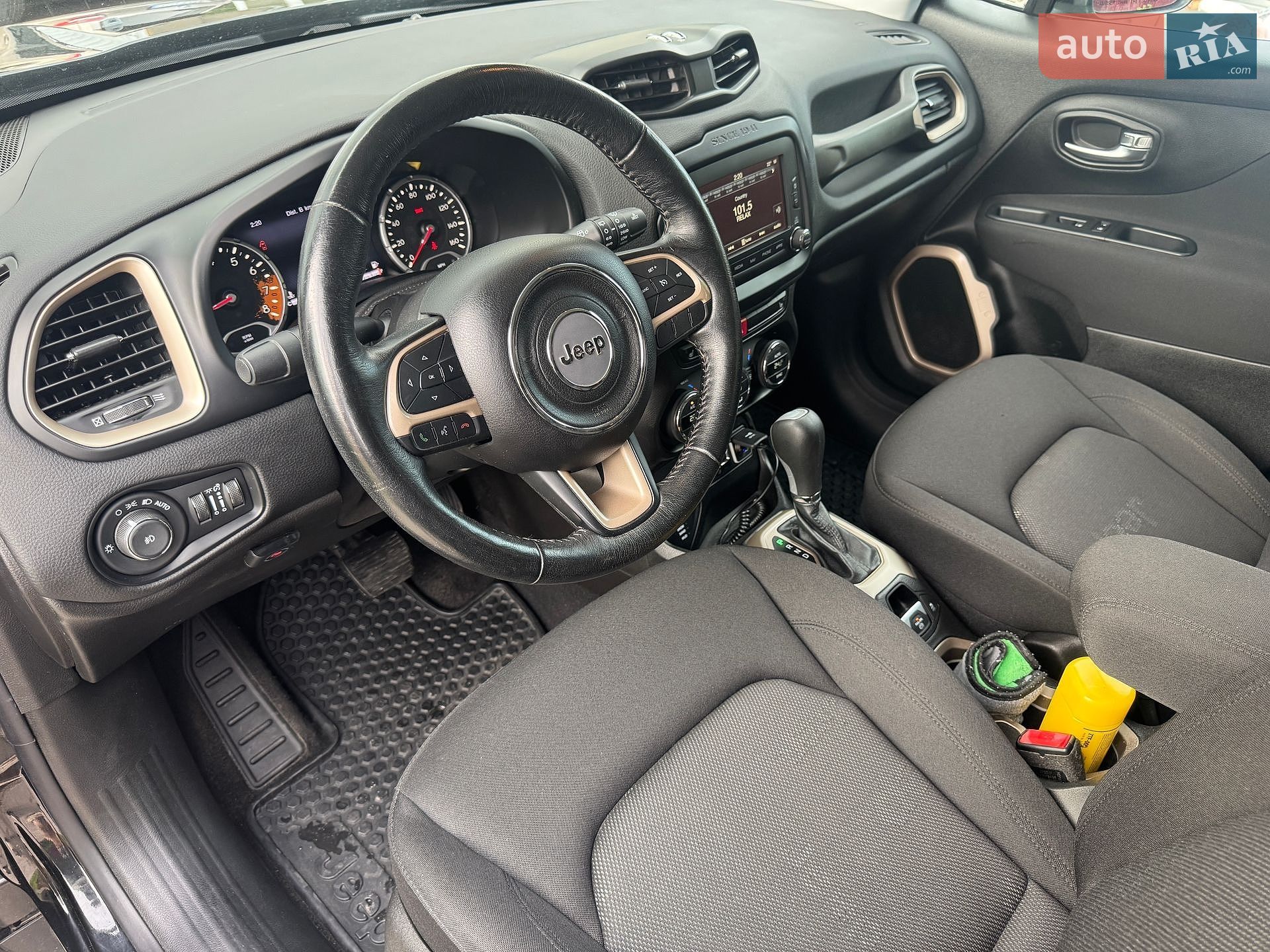Jeep Renegade 2017 VIN ZACCJBBB8HPF36737 фото оголошення 16 з 18