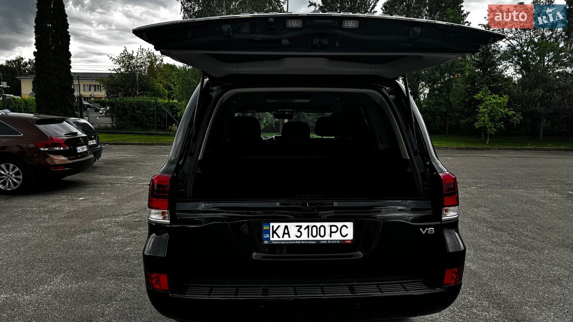 Toyota Land Cruiser 2020 VIN JTMCX05J104204986 фото оголошення 12 з 23