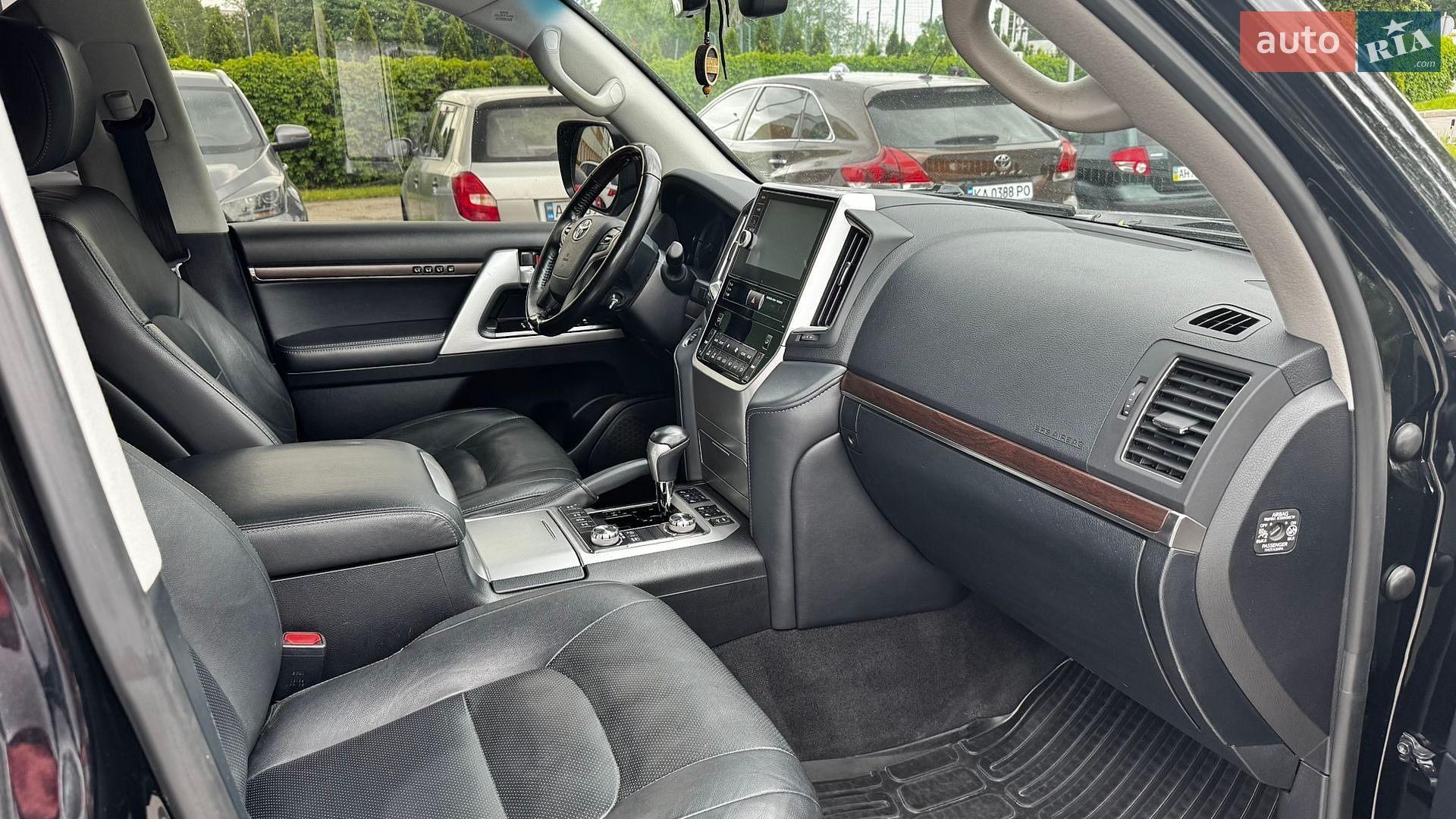 Toyota Land Cruiser 2020 VIN JTMCX05J104204986 фото оголошення 18 з 23
