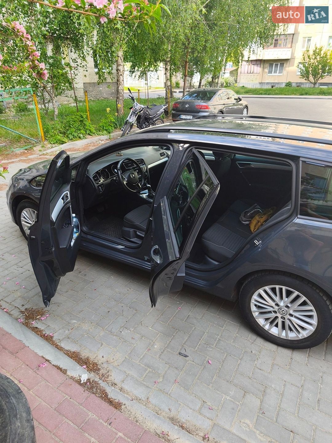 Volkswagen Golf 2014 VIN WVWZZZAUZEP598132 фото оголошення 11 з 31