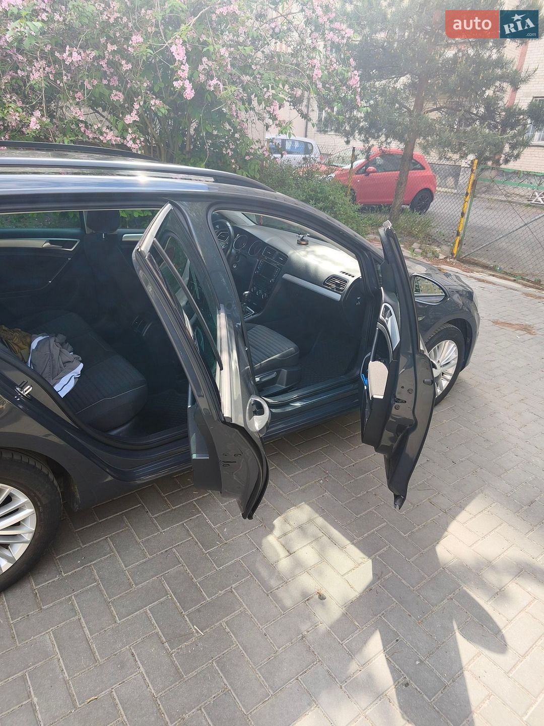 Volkswagen Golf 2014 VIN WVWZZZAUZEP598132 фото оголошення 10 з 31