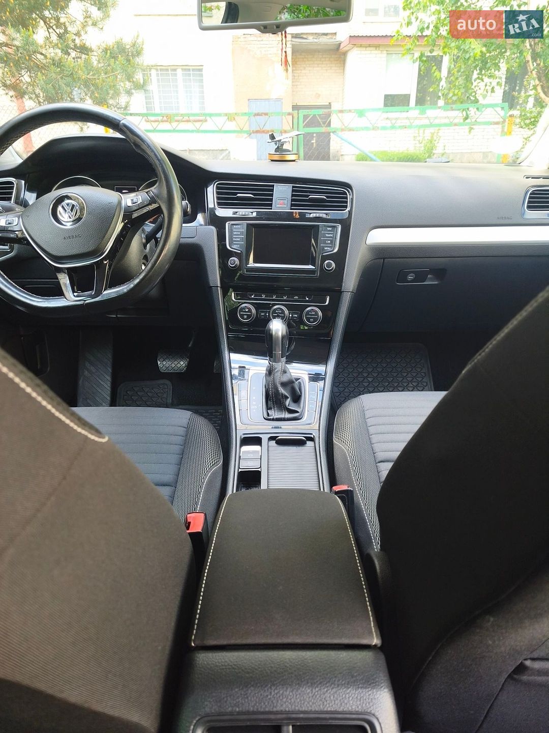 Volkswagen Golf 2014 VIN WVWZZZAUZEP598132 фото оголошення 18 з 31
